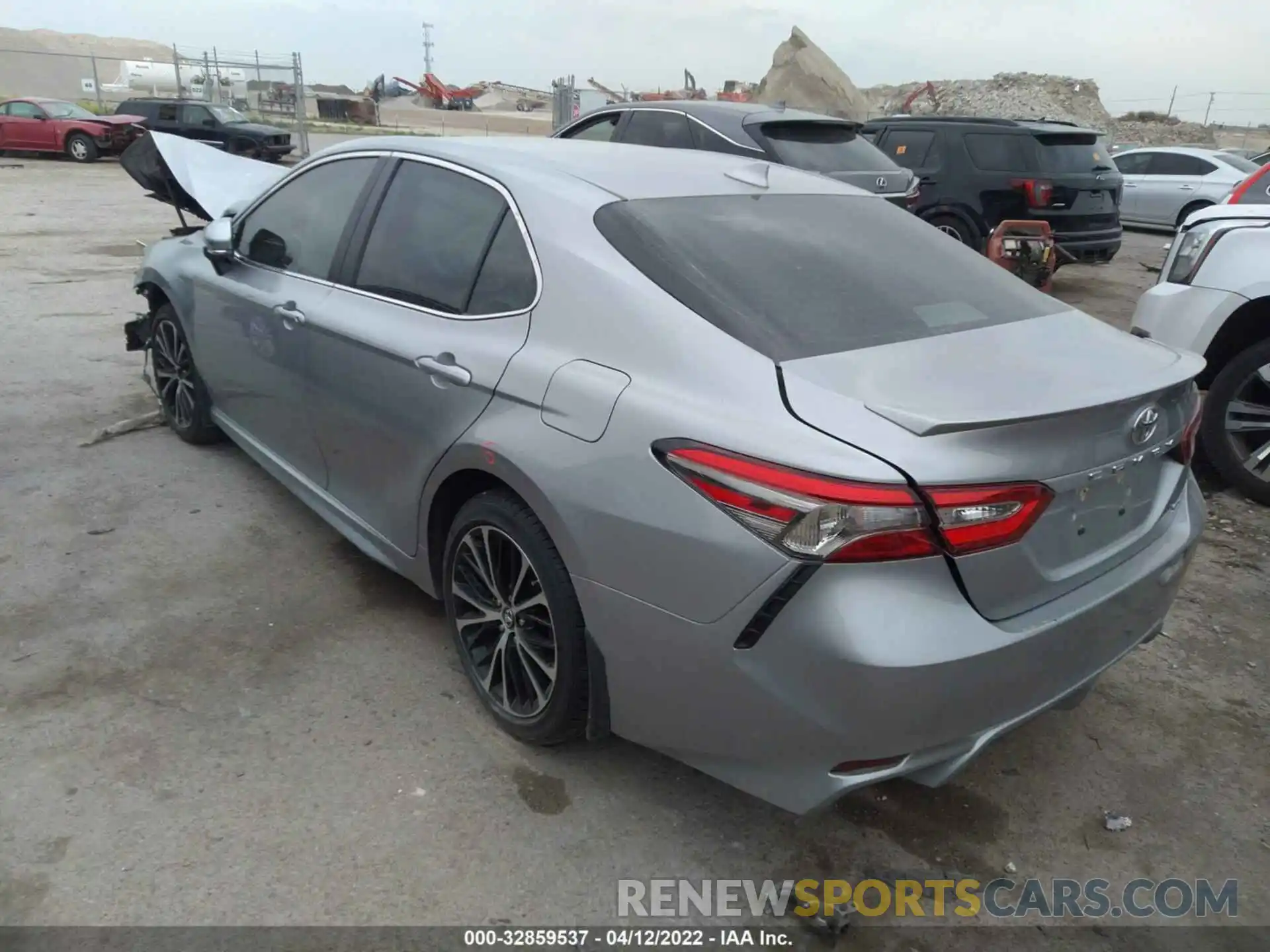 3 Фотография поврежденного автомобиля 4T1B11HK6KU168752 TOYOTA CAMRY 2019