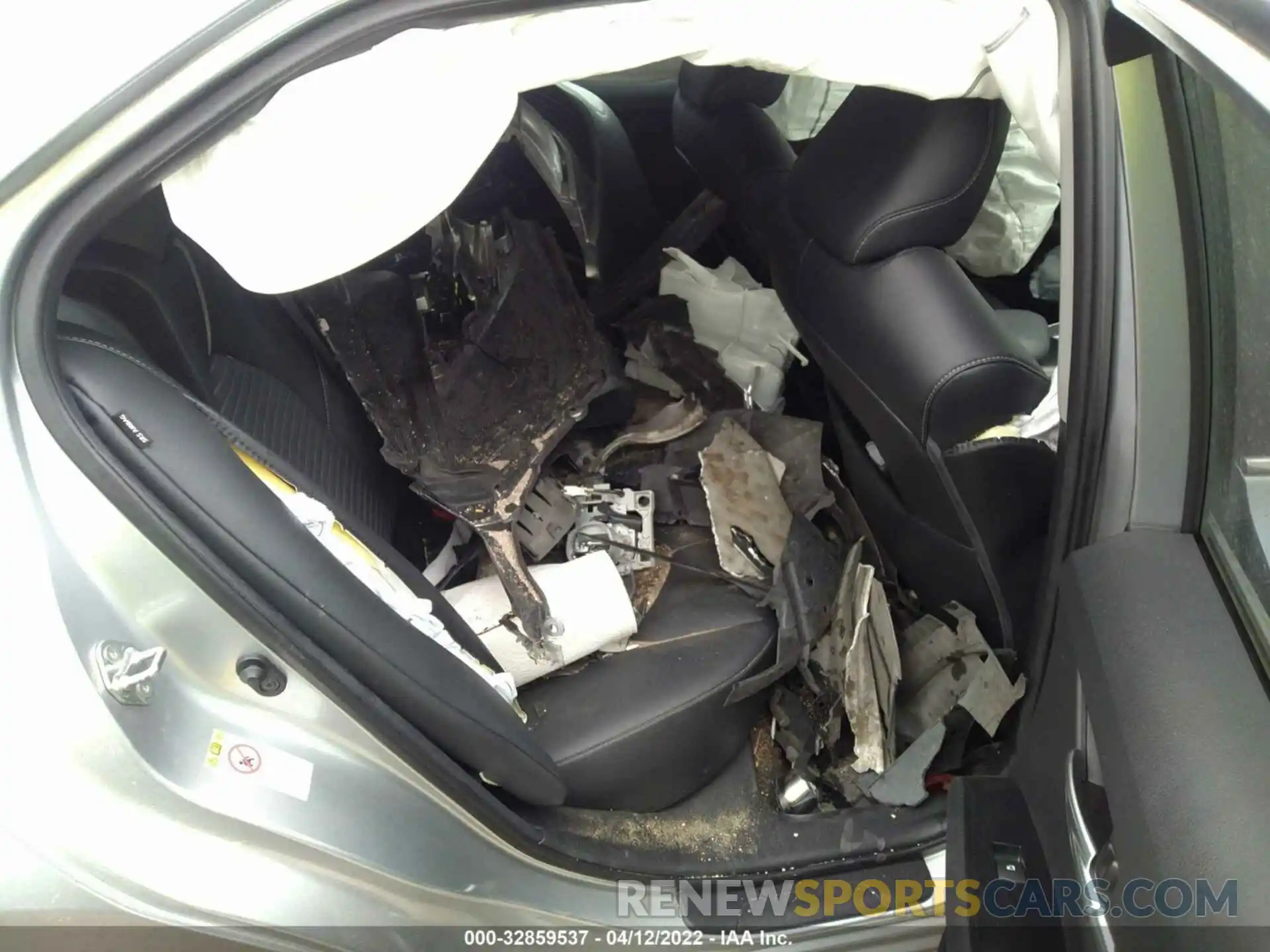 8 Photograph of a damaged car 4T1B11HK6KU168752 TOYOTA CAMRY 2019