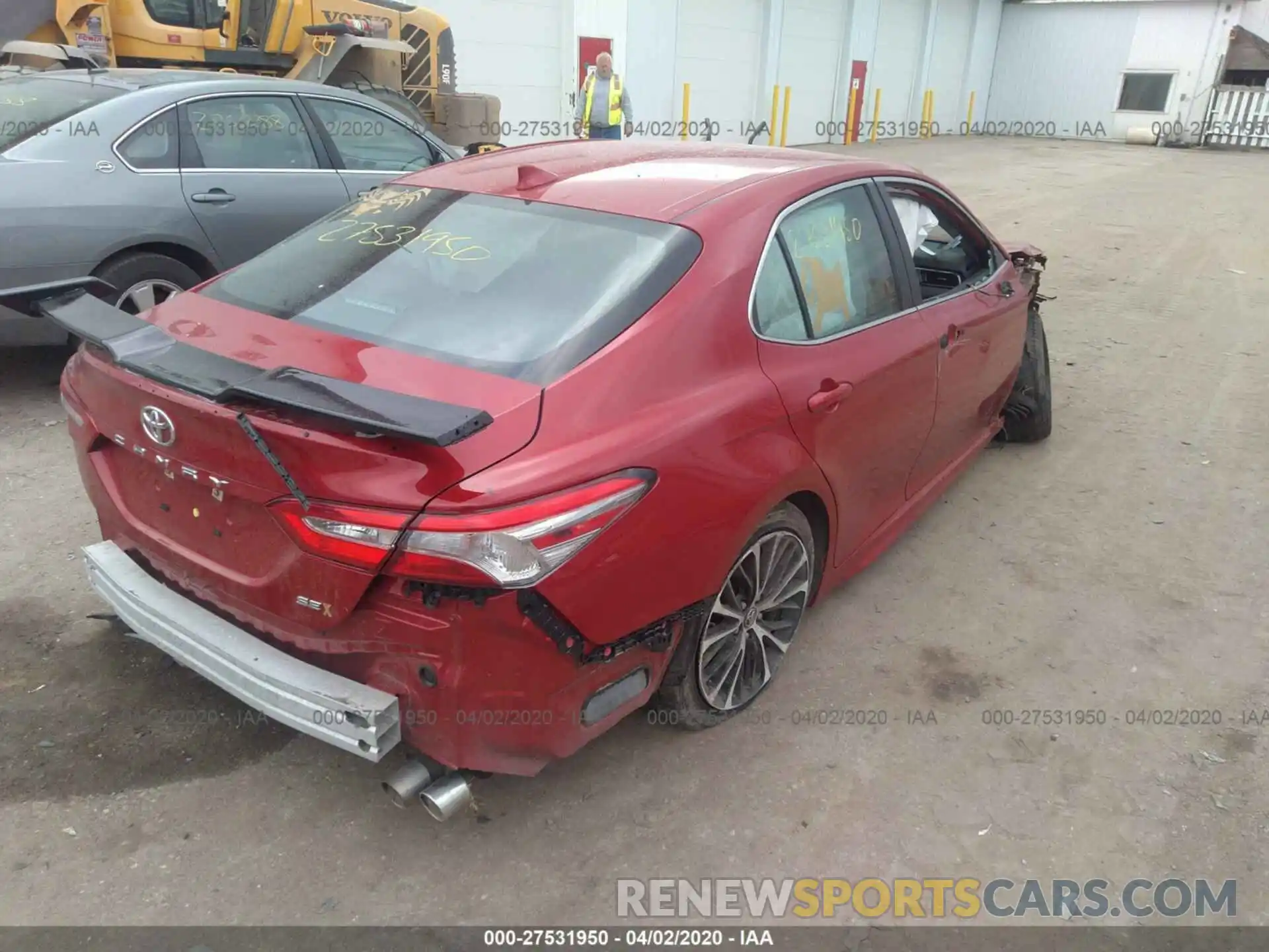 4 Photograph of a damaged car 4T1B11HK6KU170162 TOYOTA CAMRY 2019