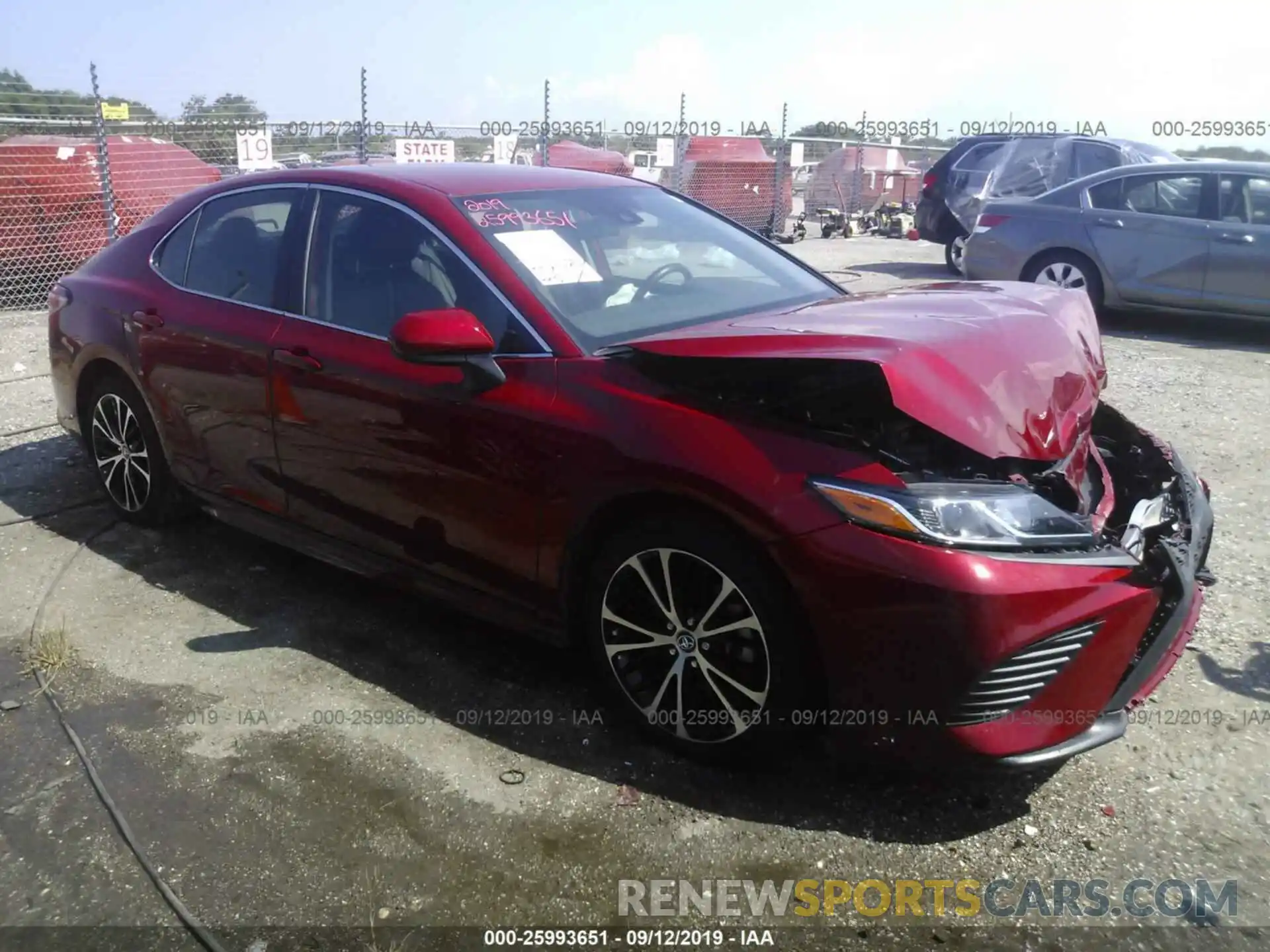 1 Photograph of a damaged car 4T1B11HK6KU170274 TOYOTA CAMRY 2019