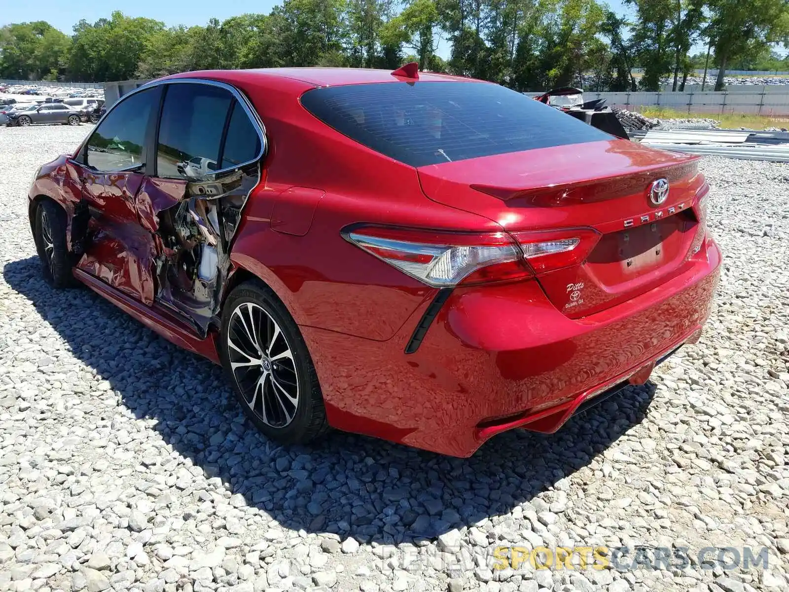 3 Photograph of a damaged car 4T1B11HK6KU171666 TOYOTA CAMRY 2019