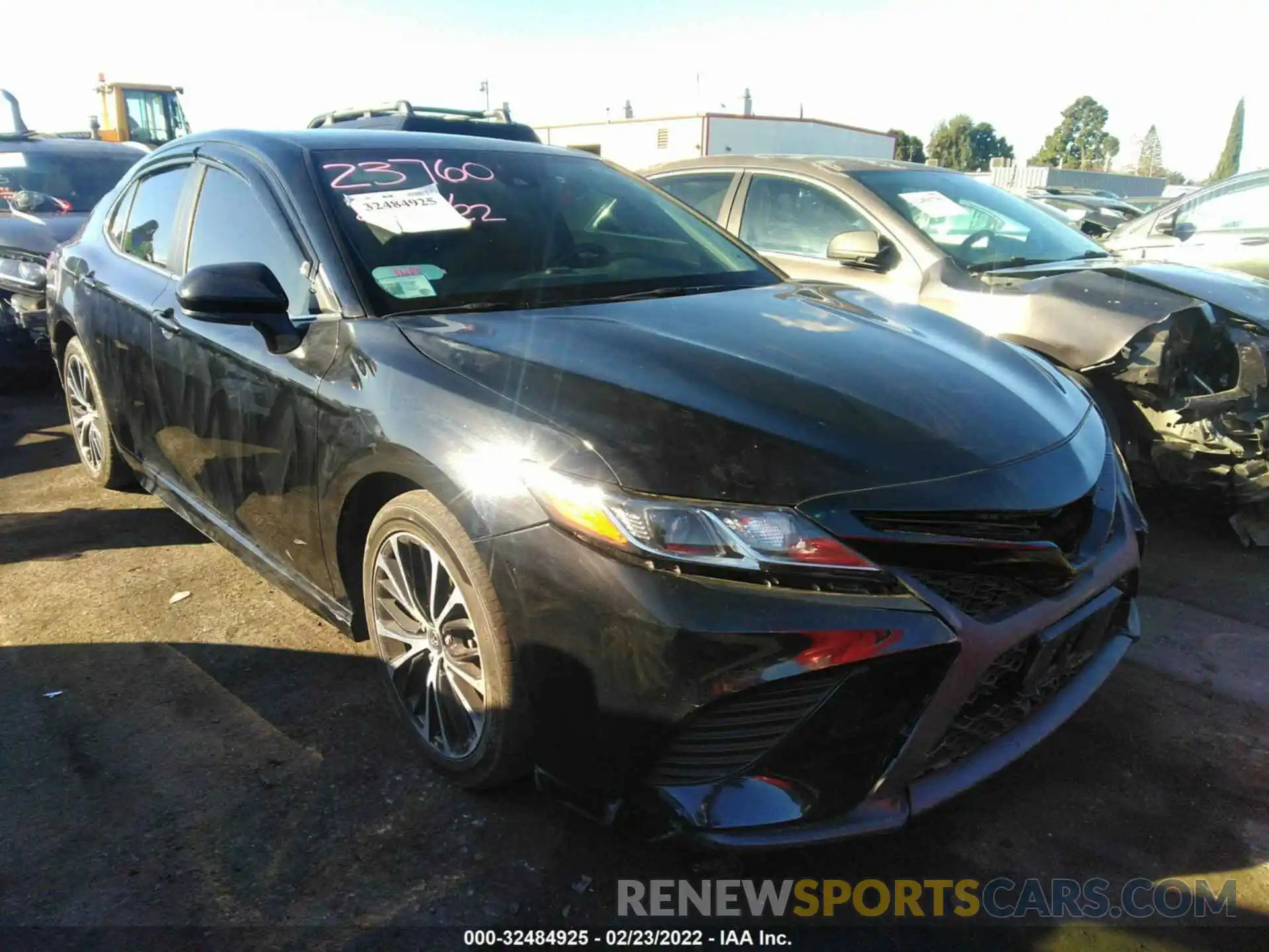 1 Photograph of a damaged car 4T1B11HK6KU171893 TOYOTA CAMRY 2019