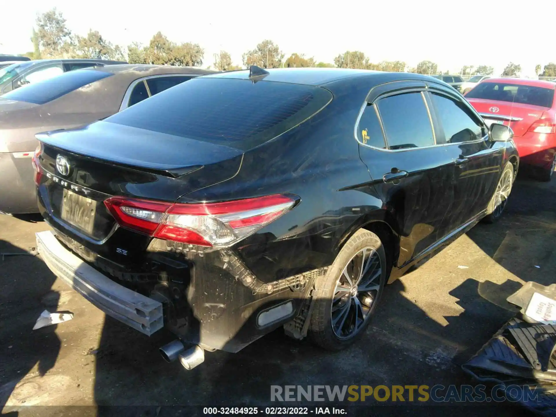 4 Photograph of a damaged car 4T1B11HK6KU171893 TOYOTA CAMRY 2019