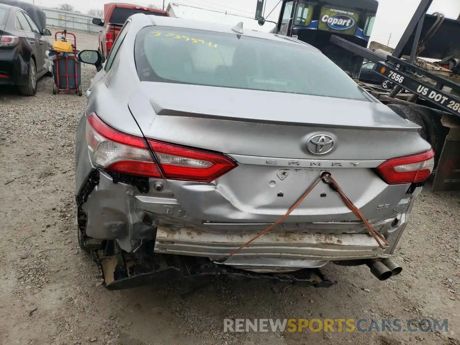 9 Photograph of a damaged car 4T1B11HK6KU172154 TOYOTA CAMRY 2019