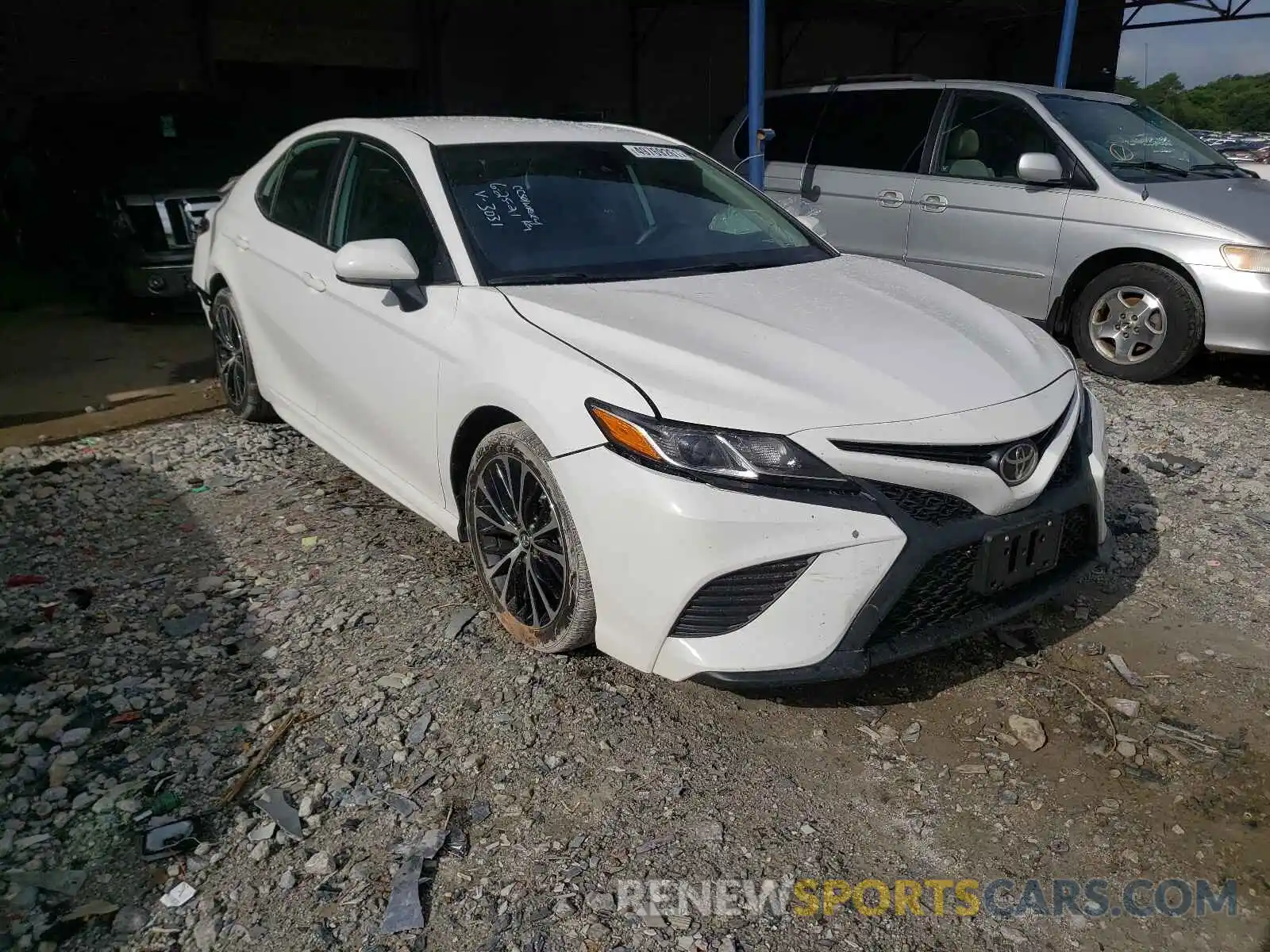 1 Photograph of a damaged car 4T1B11HK6KU173031 TOYOTA CAMRY 2019