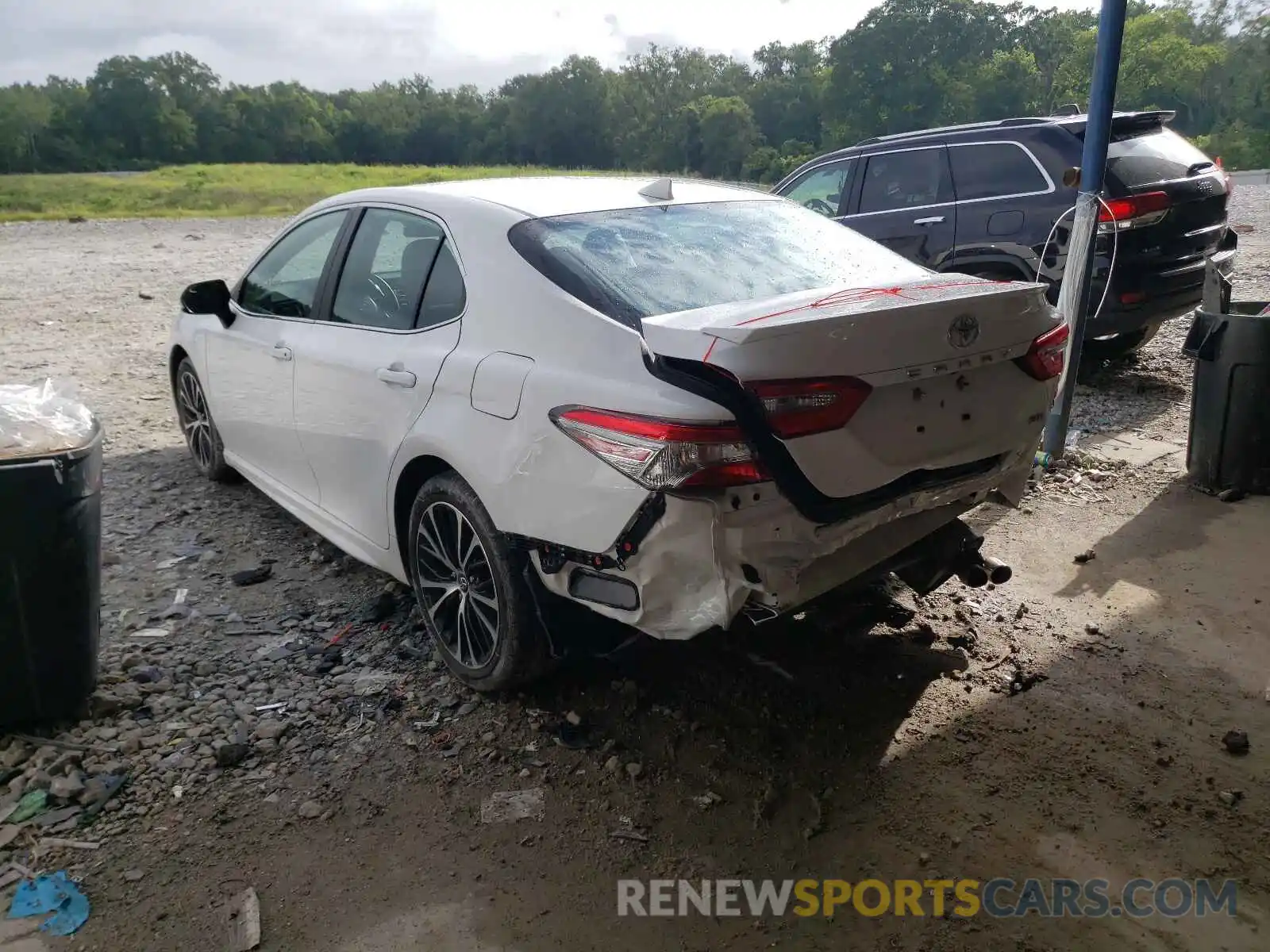 3 Photograph of a damaged car 4T1B11HK6KU173031 TOYOTA CAMRY 2019