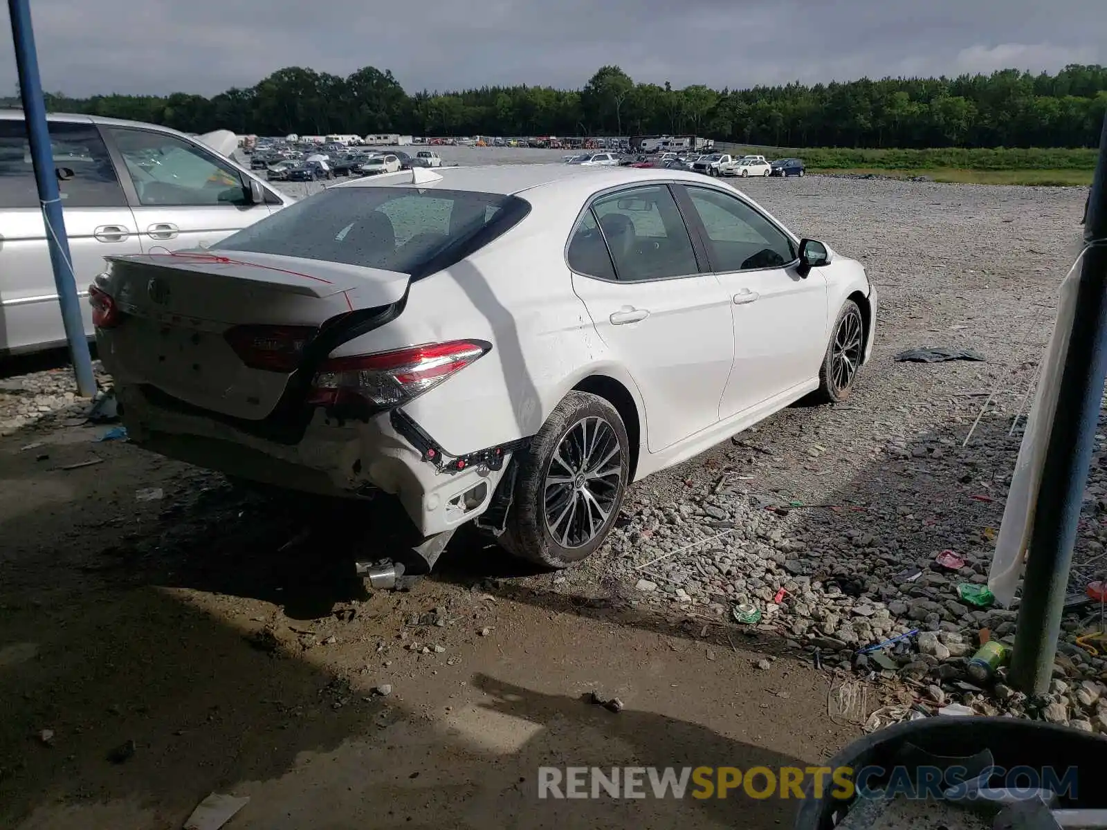 4 Photograph of a damaged car 4T1B11HK6KU173031 TOYOTA CAMRY 2019