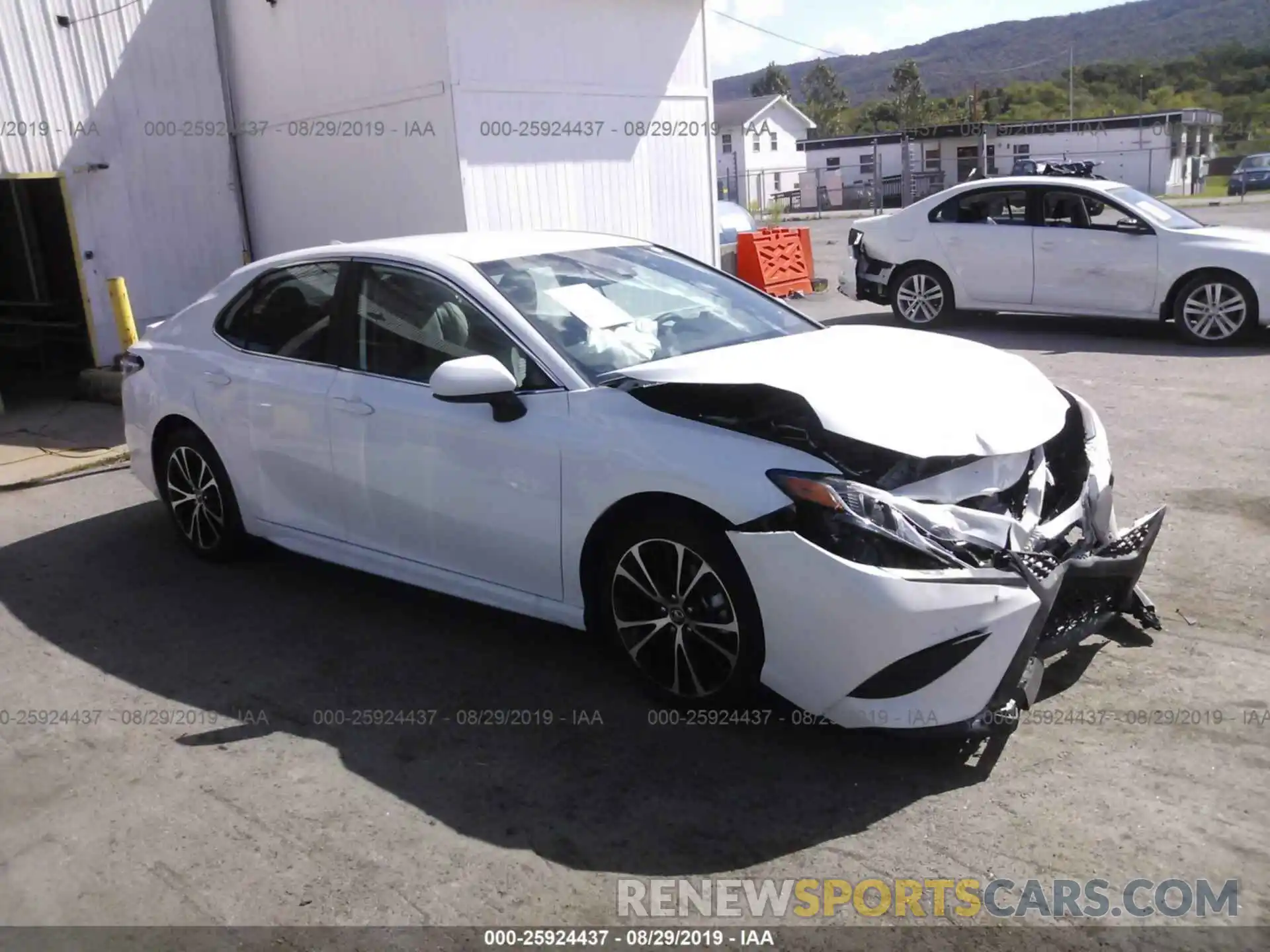 1 Photograph of a damaged car 4T1B11HK6KU174017 TOYOTA CAMRY 2019