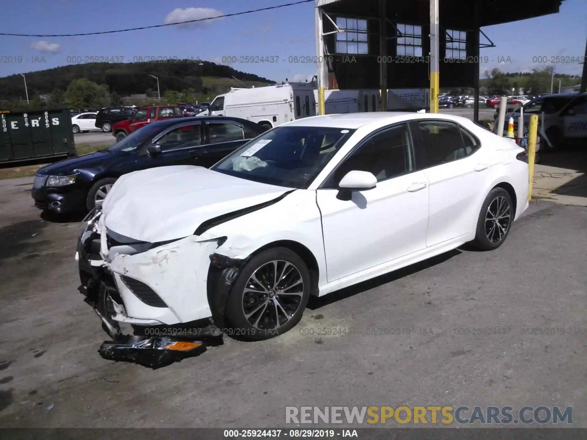 2 Photograph of a damaged car 4T1B11HK6KU174017 TOYOTA CAMRY 2019