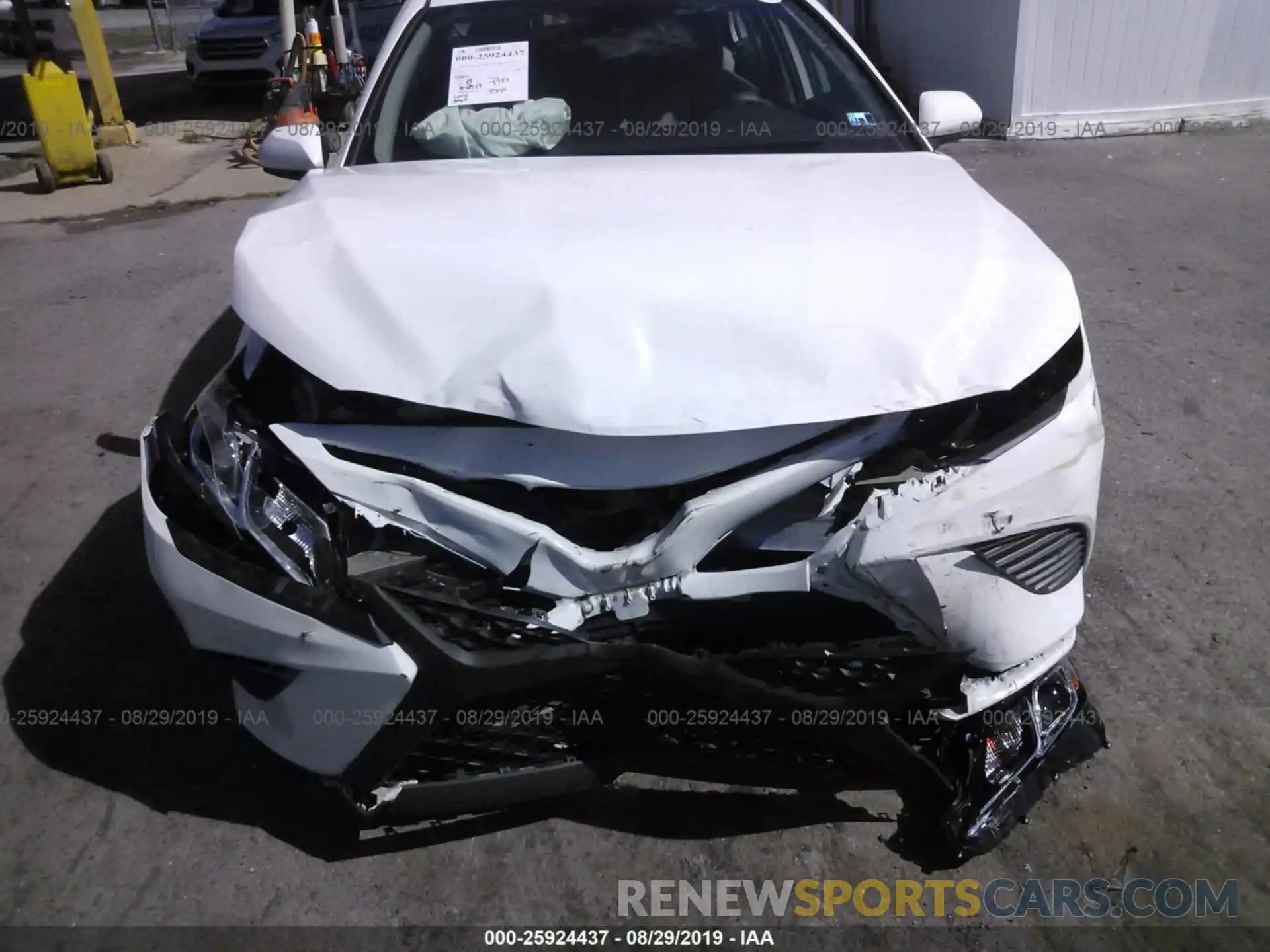 6 Photograph of a damaged car 4T1B11HK6KU174017 TOYOTA CAMRY 2019