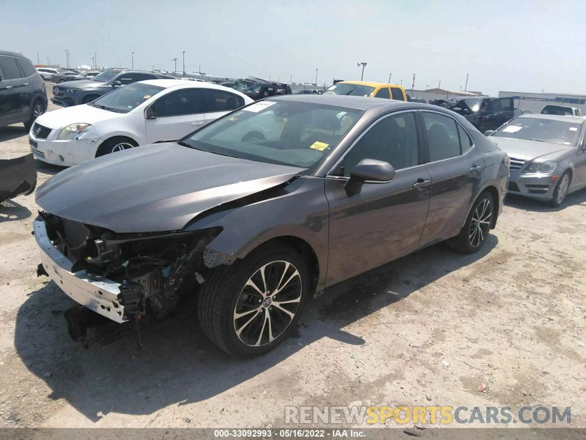 2 Photograph of a damaged car 4T1B11HK6KU174258 TOYOTA CAMRY 2019