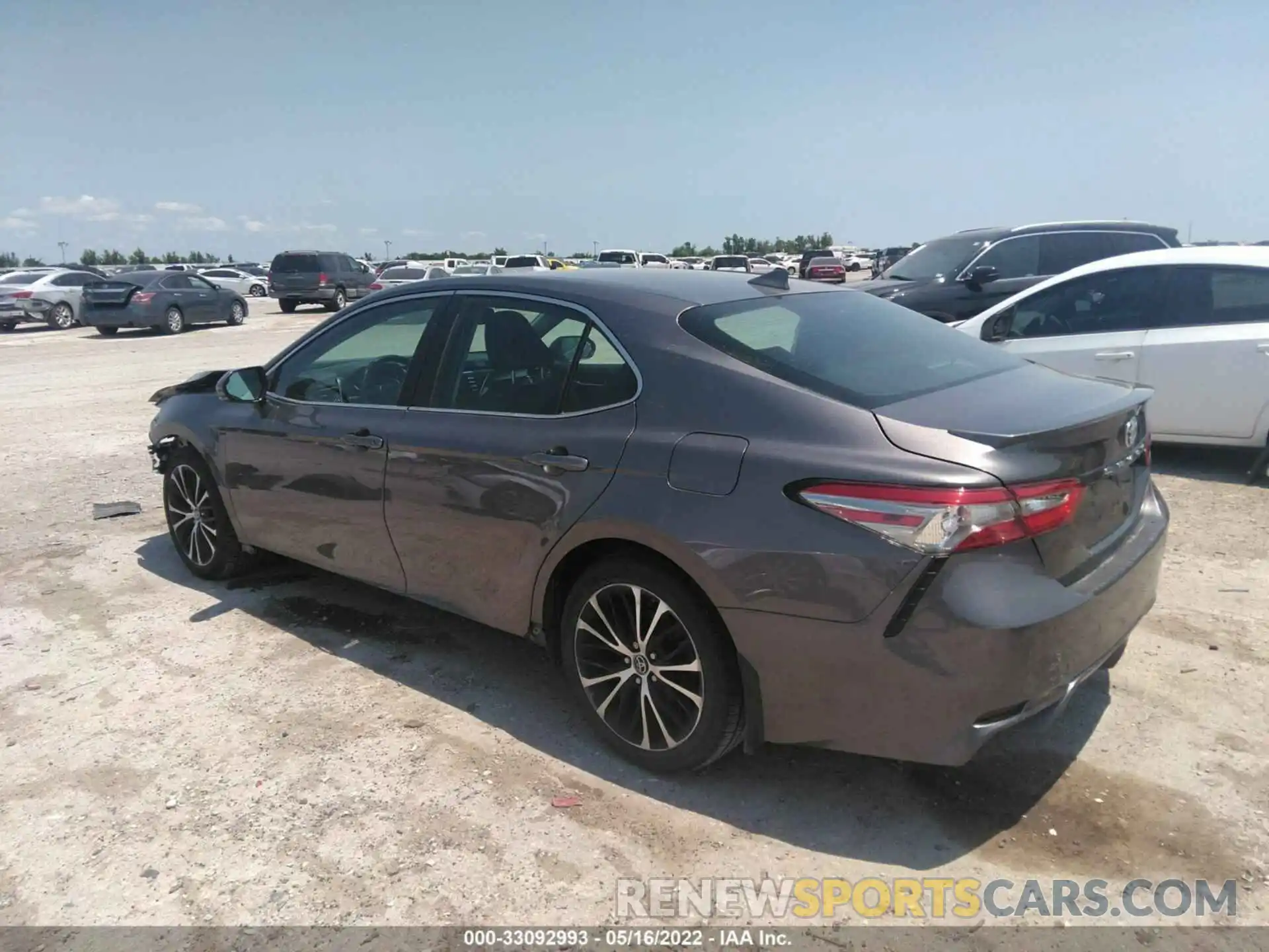 3 Photograph of a damaged car 4T1B11HK6KU174258 TOYOTA CAMRY 2019