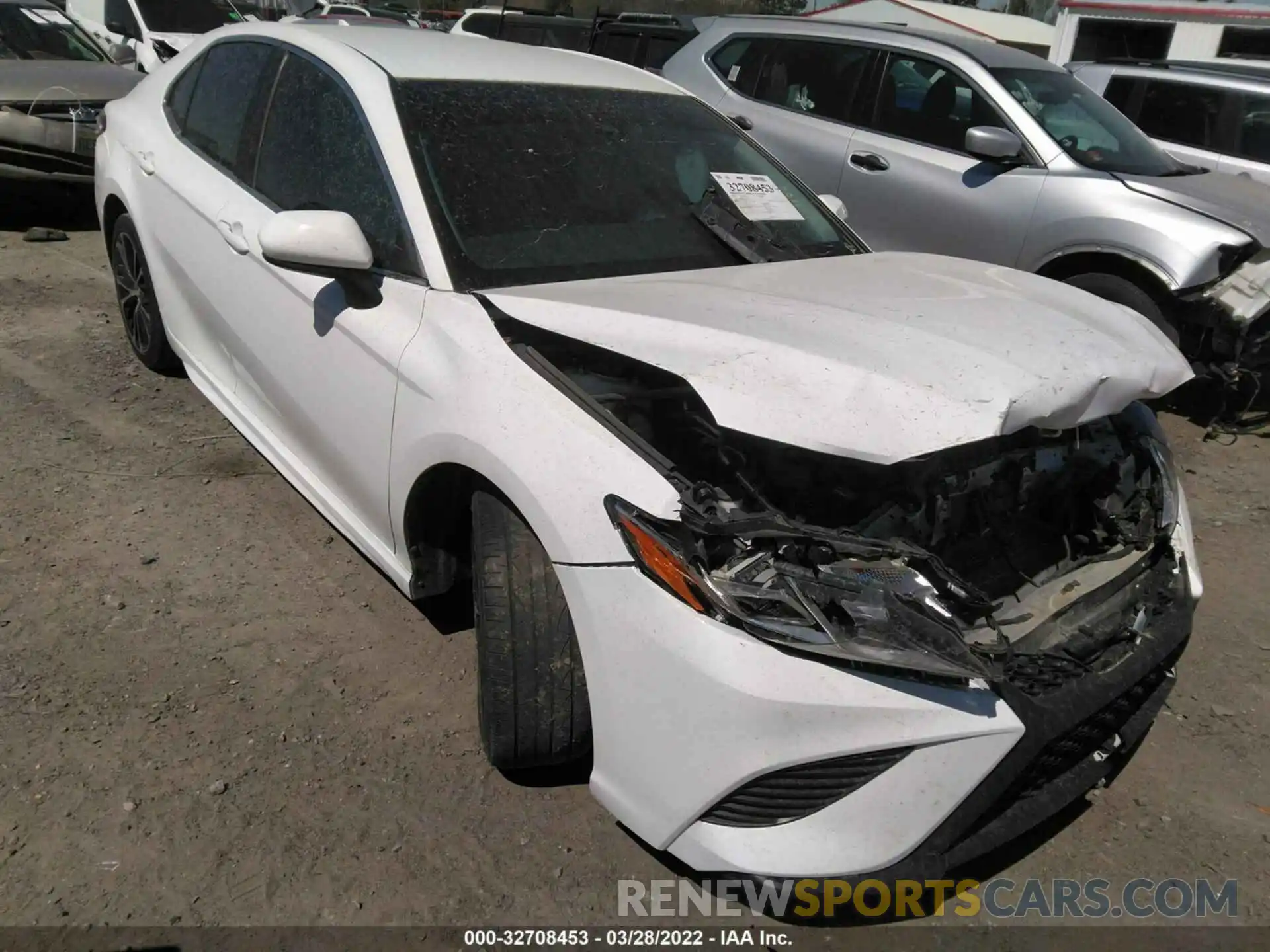 1 Photograph of a damaged car 4T1B11HK6KU174440 TOYOTA CAMRY 2019