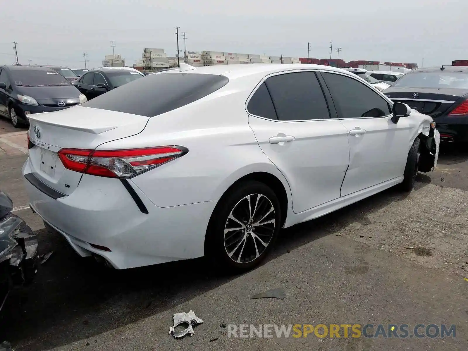 4 Photograph of a damaged car 4T1B11HK6KU174860 TOYOTA CAMRY 2019