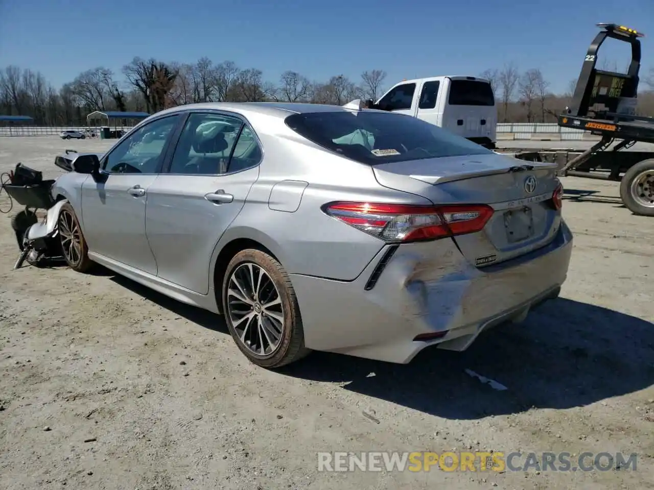 3 Photograph of a damaged car 4T1B11HK6KU178472 TOYOTA CAMRY 2019