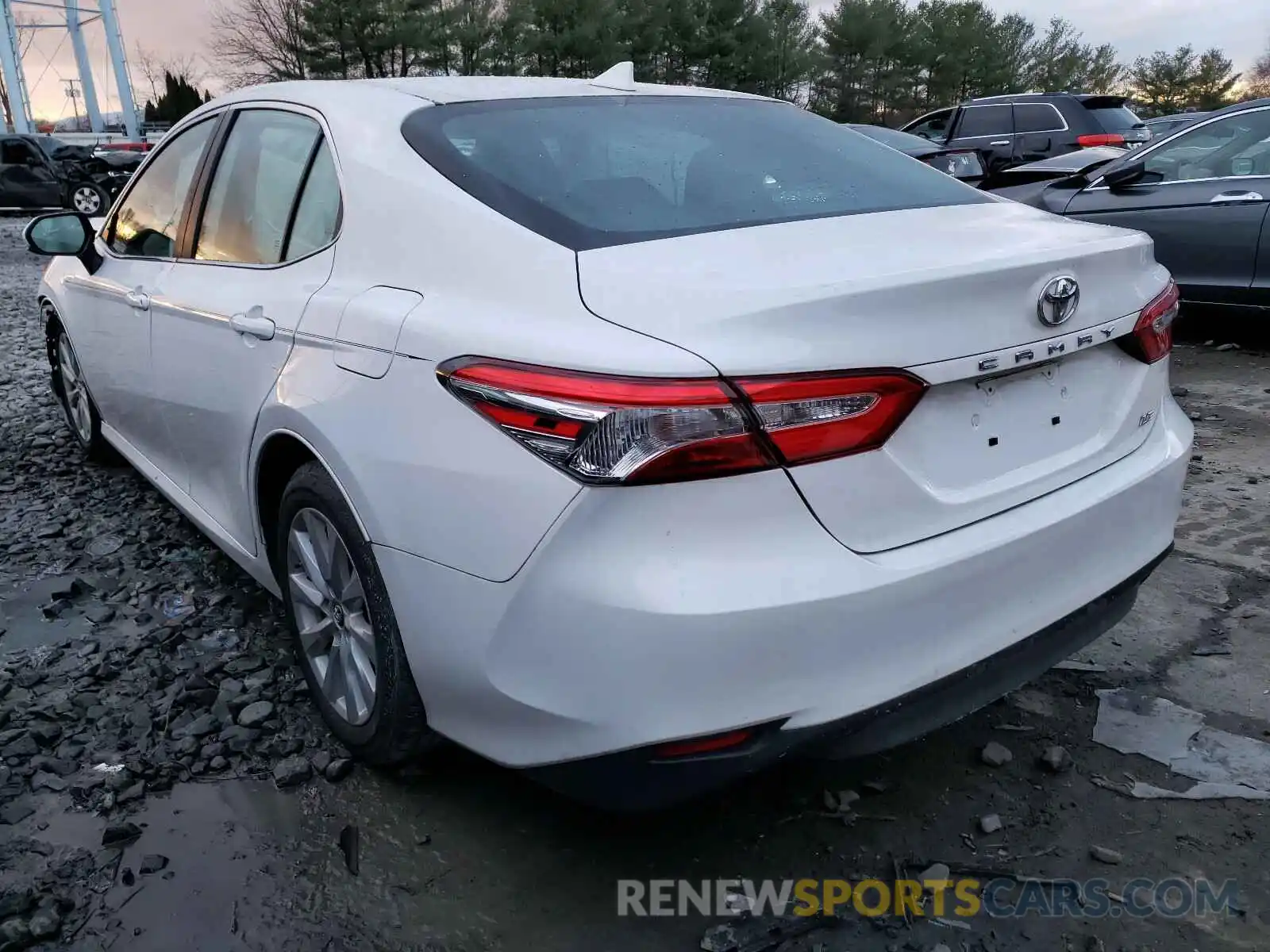 3 Photograph of a damaged car 4T1B11HK6KU179718 TOYOTA CAMRY 2019