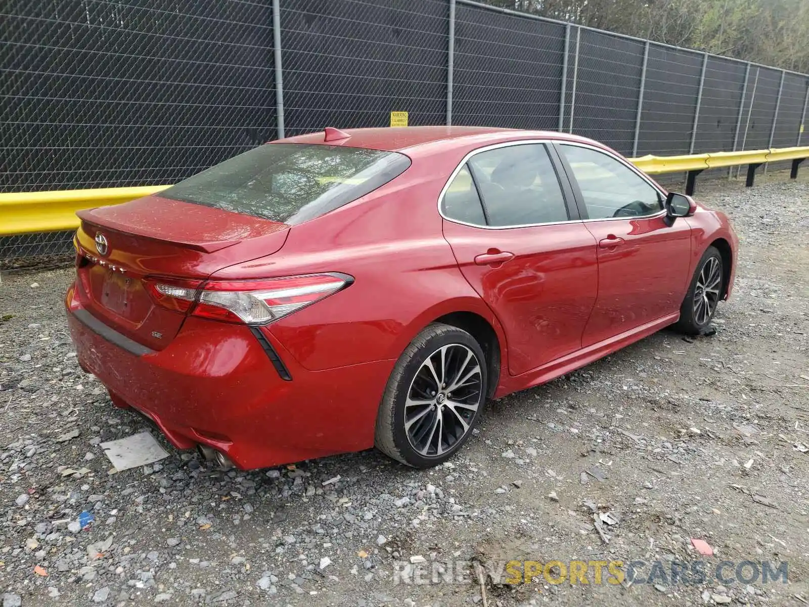 4 Photograph of a damaged car 4T1B11HK6KU180092 TOYOTA CAMRY 2019