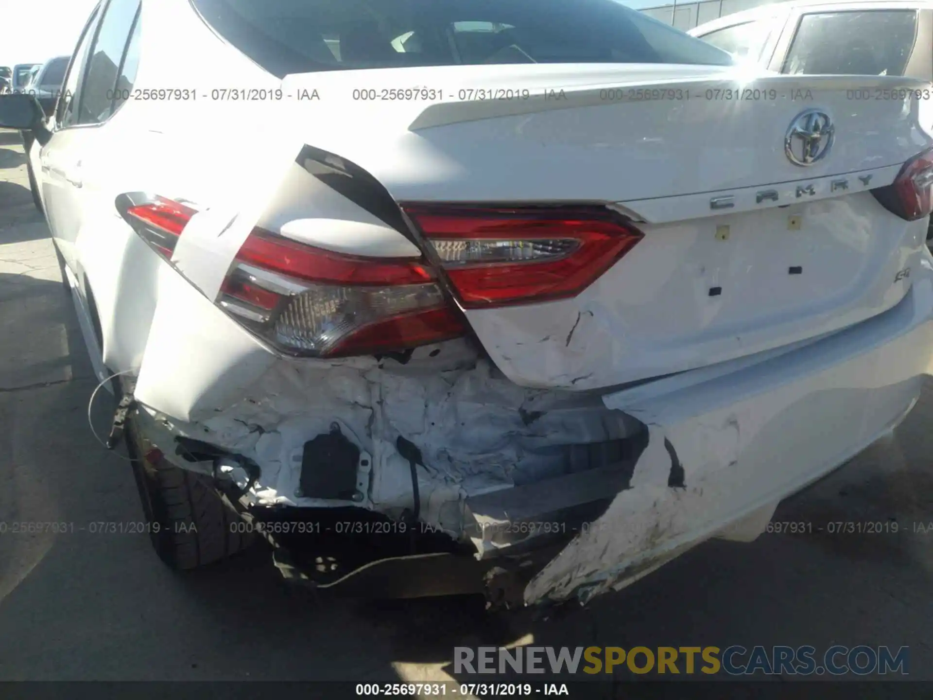 6 Photograph of a damaged car 4T1B11HK6KU180464 TOYOTA CAMRY 2019