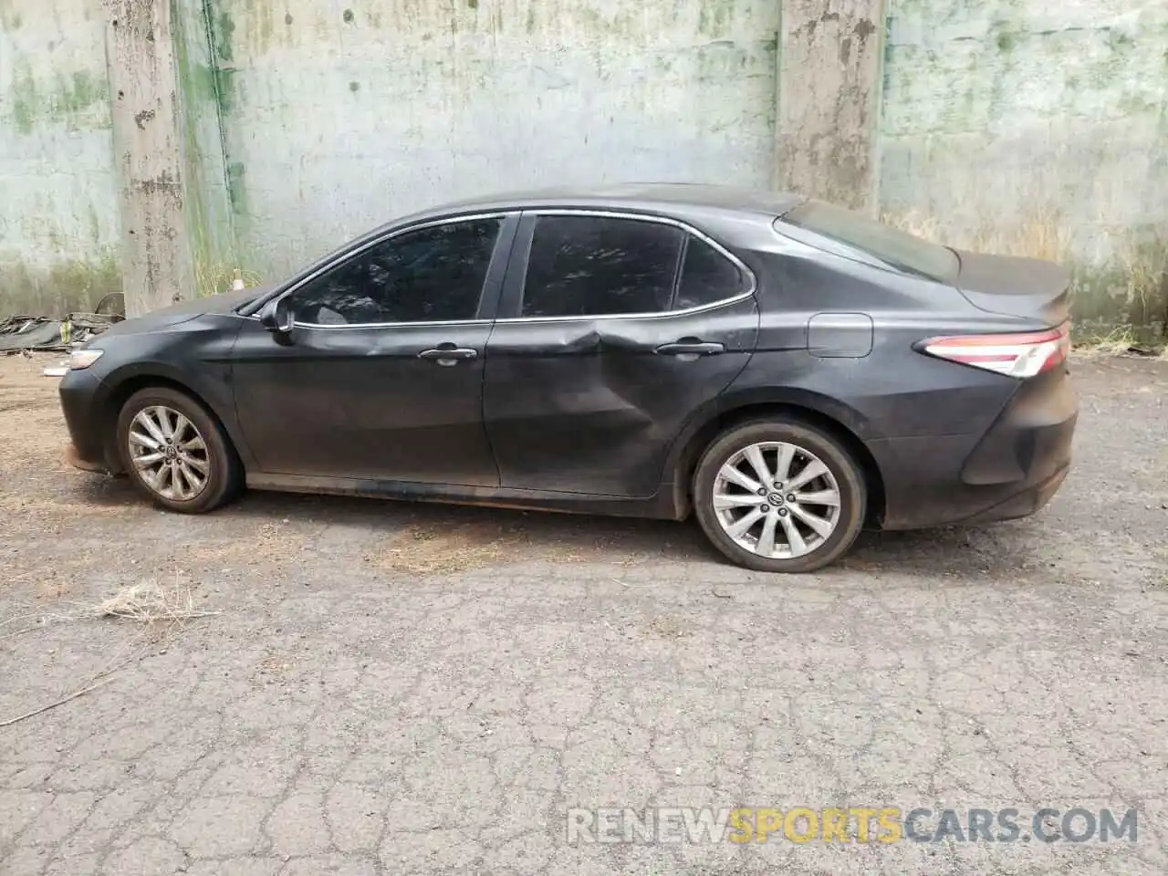 9 Photograph of a damaged car 4T1B11HK6KU180903 TOYOTA CAMRY 2019