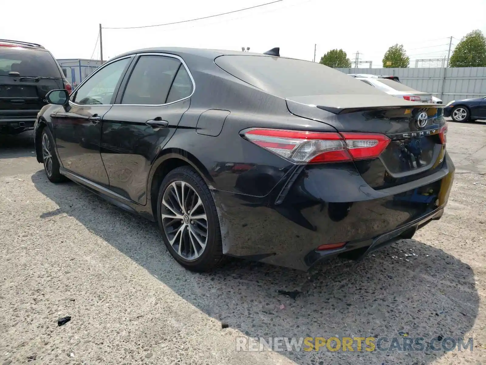 3 Photograph of a damaged car 4T1B11HK6KU182666 TOYOTA CAMRY 2019