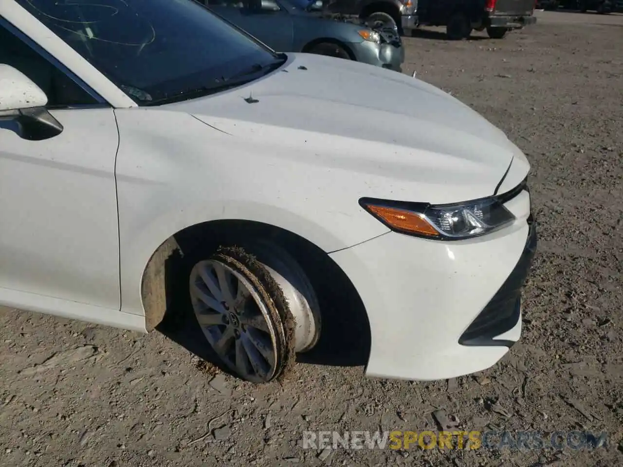 9 Photograph of a damaged car 4T1B11HK6KU182716 TOYOTA CAMRY 2019