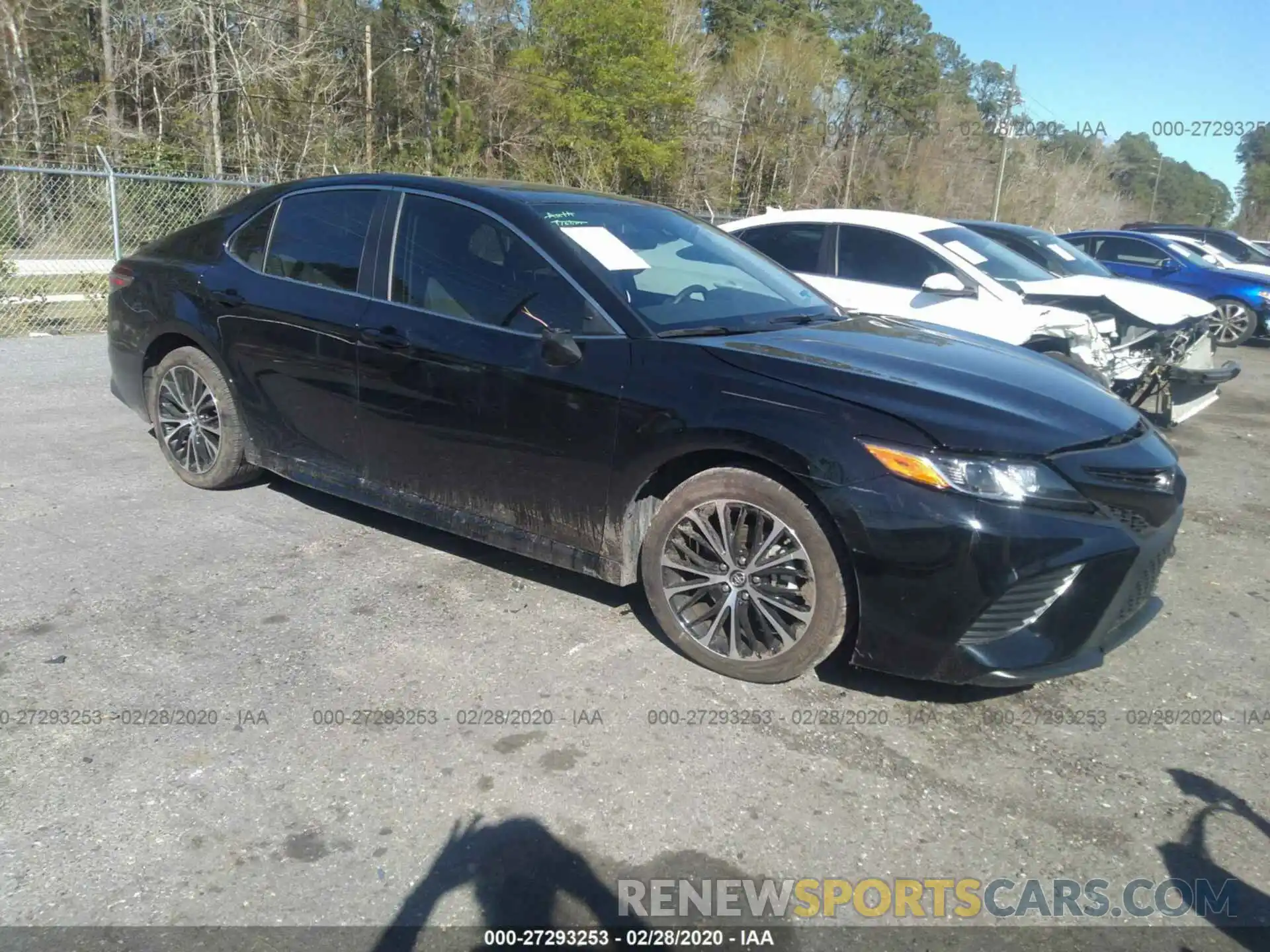 1 Photograph of a damaged car 4T1B11HK6KU183252 TOYOTA CAMRY 2019