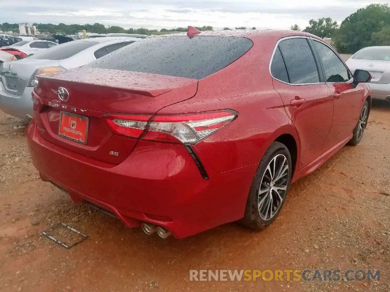 4 Photograph of a damaged car 4T1B11HK6KU184899 TOYOTA CAMRY 2019