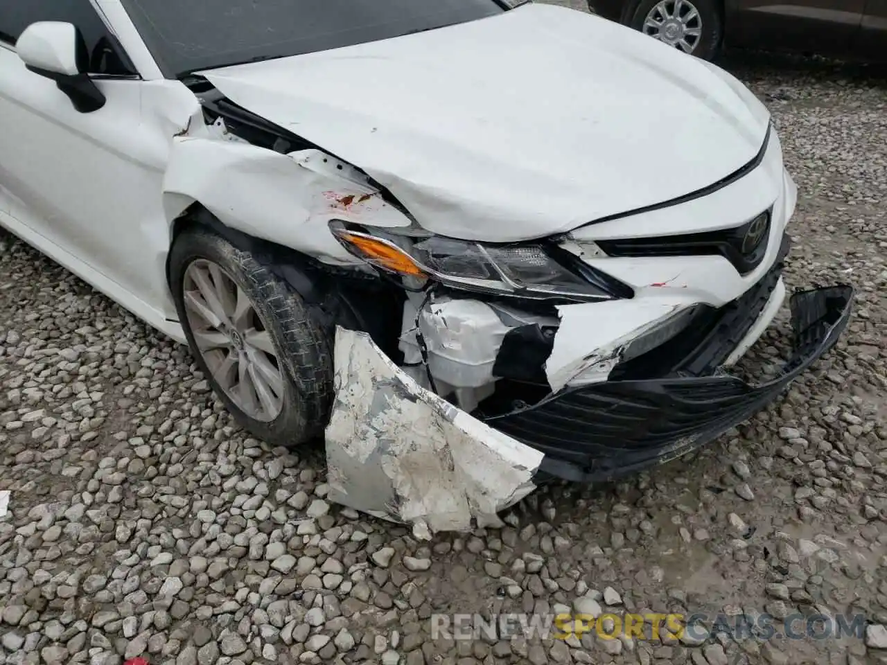 9 Photograph of a damaged car 4T1B11HK6KU185812 TOYOTA CAMRY 2019