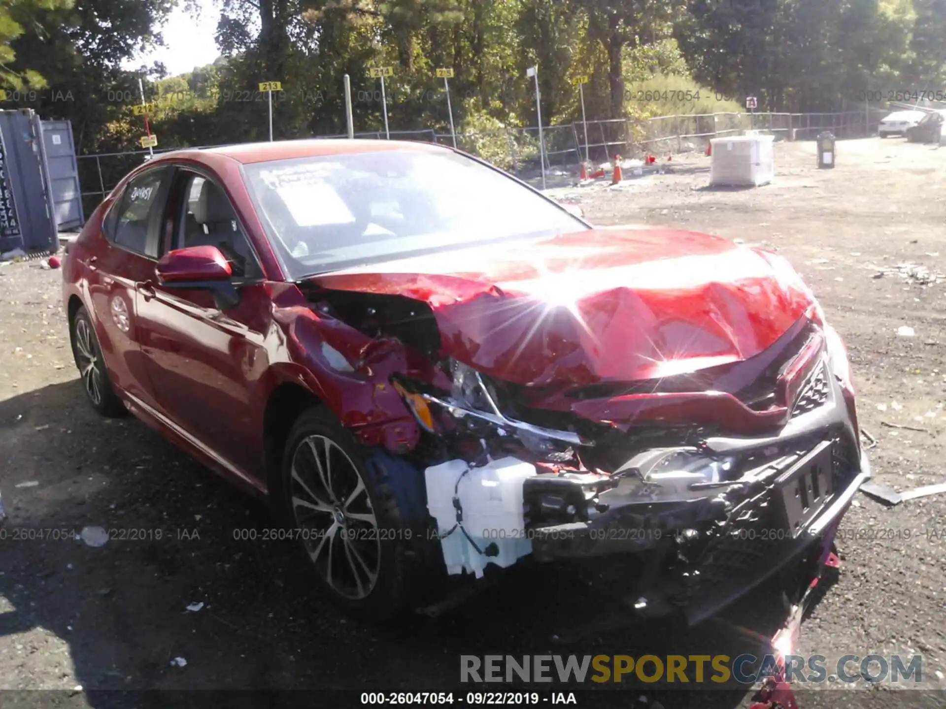 1 Photograph of a damaged car 4T1B11HK6KU186149 TOYOTA CAMRY 2019