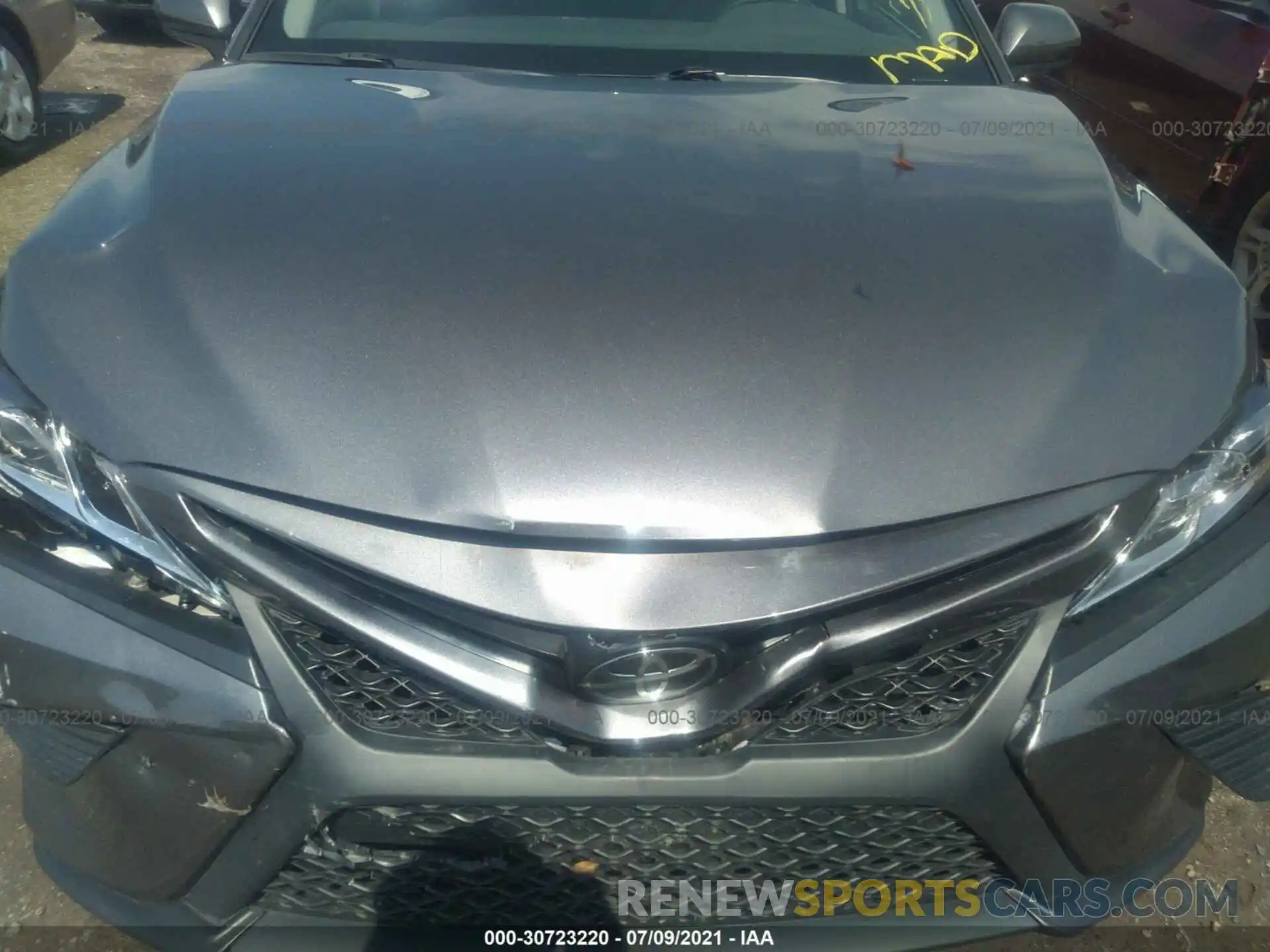 10 Photograph of a damaged car 4T1B11HK6KU188662 TOYOTA CAMRY 2019