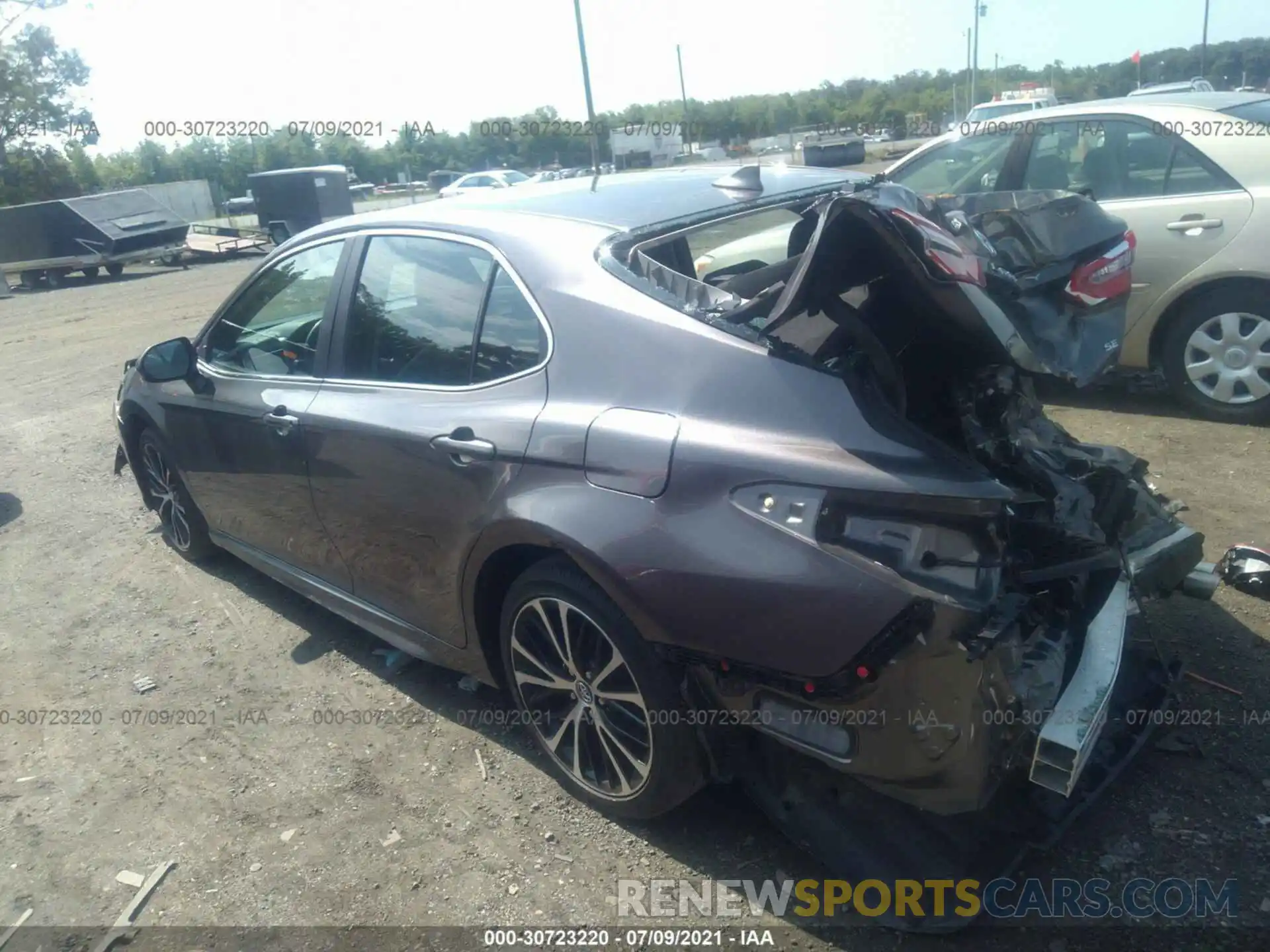 3 Photograph of a damaged car 4T1B11HK6KU188662 TOYOTA CAMRY 2019