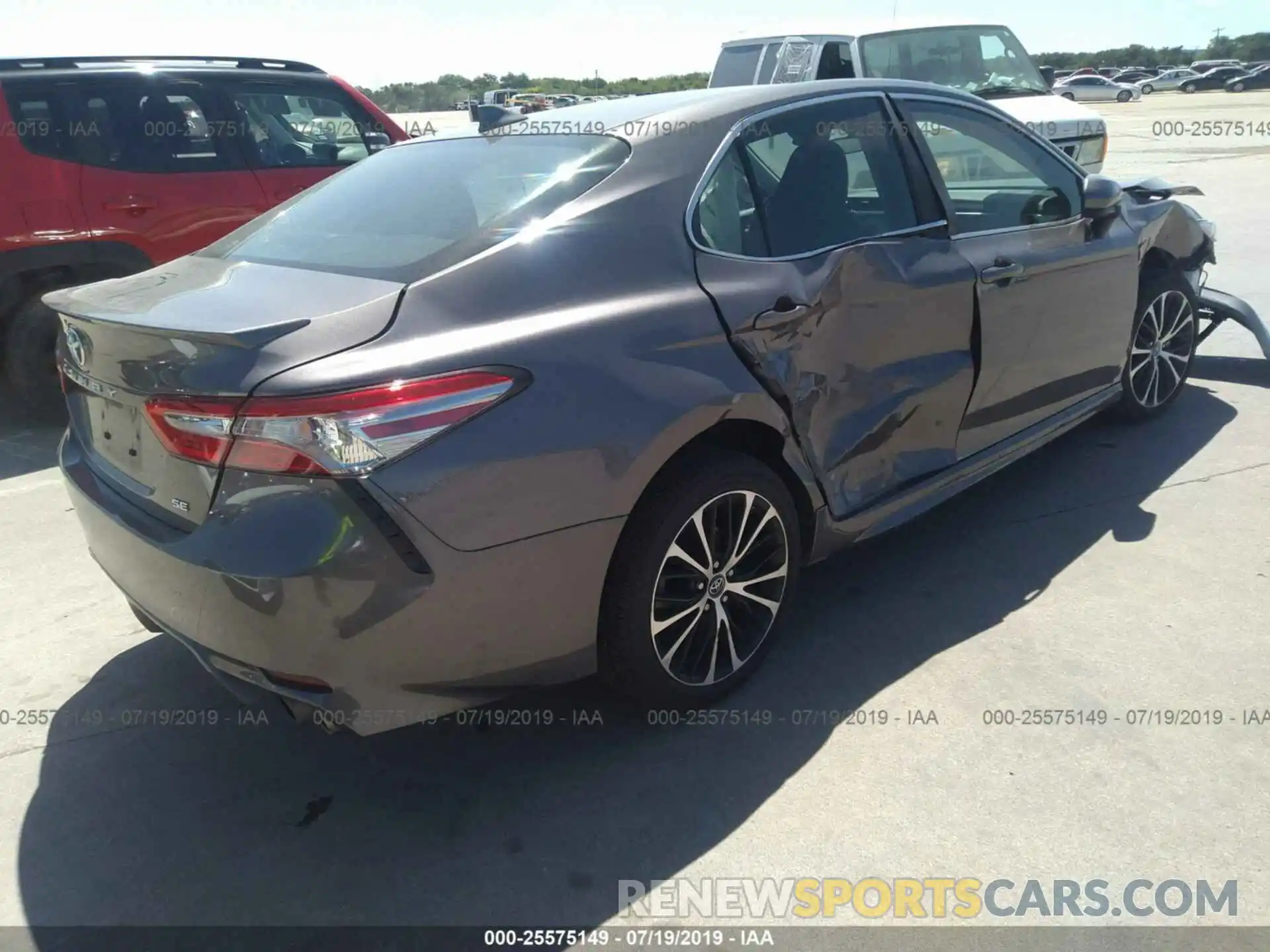 4 Photograph of a damaged car 4T1B11HK6KU188810 TOYOTA CAMRY 2019