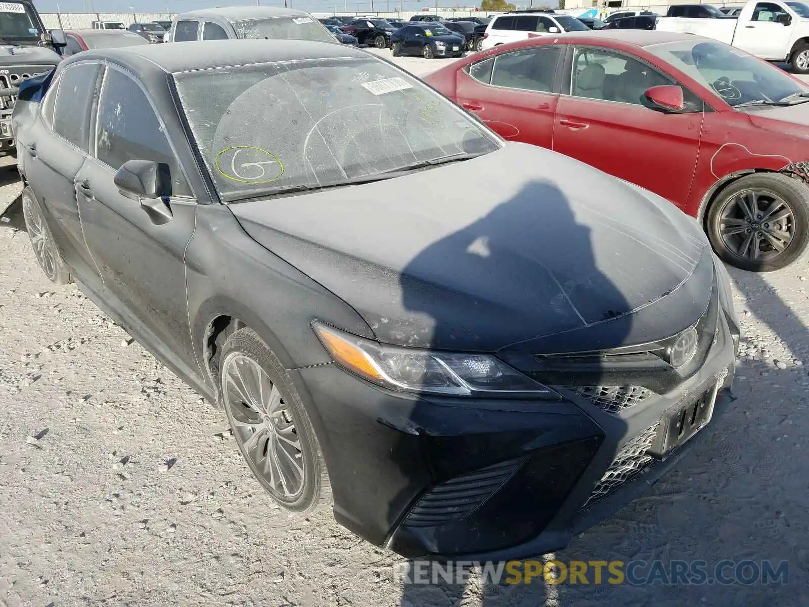 1 Photograph of a damaged car 4T1B11HK6KU190332 TOYOTA CAMRY 2019