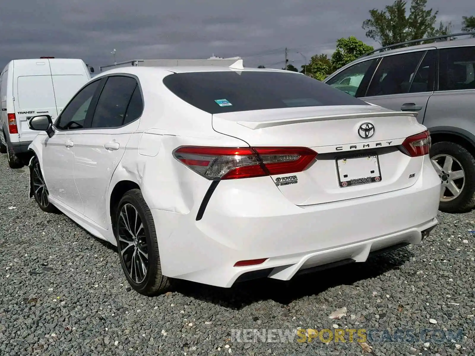 3 Photograph of a damaged car 4T1B11HK6KU191254 TOYOTA CAMRY 2019