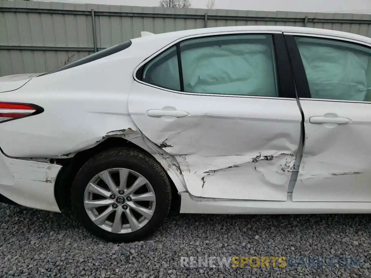 9 Photograph of a damaged car 4T1B11HK6KU192209 TOYOTA CAMRY 2019