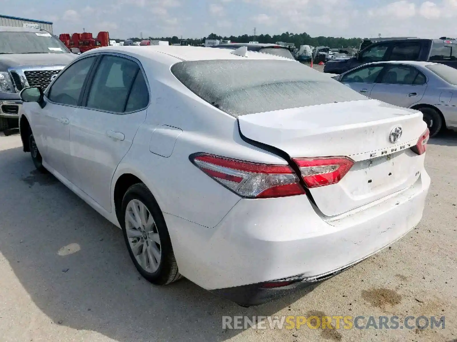 3 Photograph of a damaged car 4T1B11HK6KU194168 TOYOTA CAMRY 2019