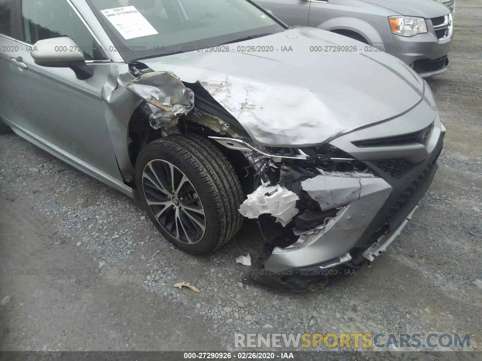 6 Photograph of a damaged car 4T1B11HK6KU195112 TOYOTA CAMRY 2019