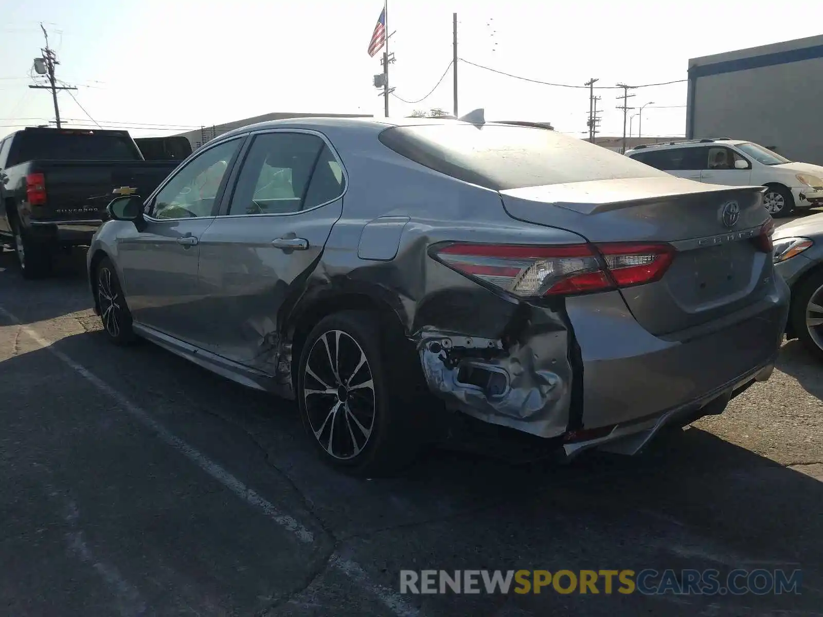 3 Photograph of a damaged car 4T1B11HK6KU195420 TOYOTA CAMRY 2019