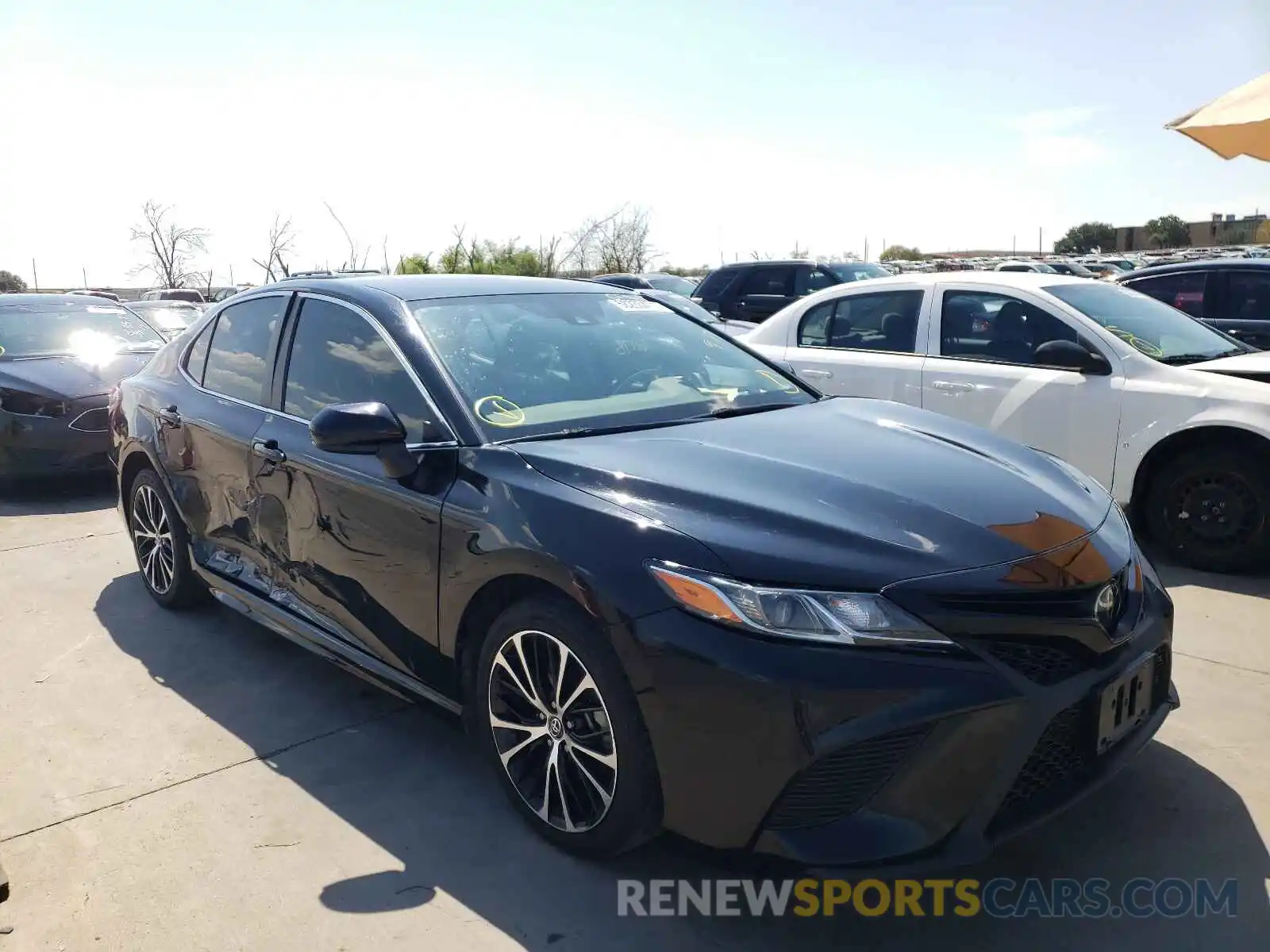 1 Photograph of a damaged car 4T1B11HK6KU196552 TOYOTA CAMRY 2019