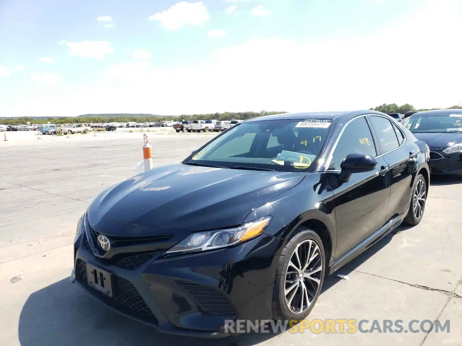 2 Photograph of a damaged car 4T1B11HK6KU196552 TOYOTA CAMRY 2019