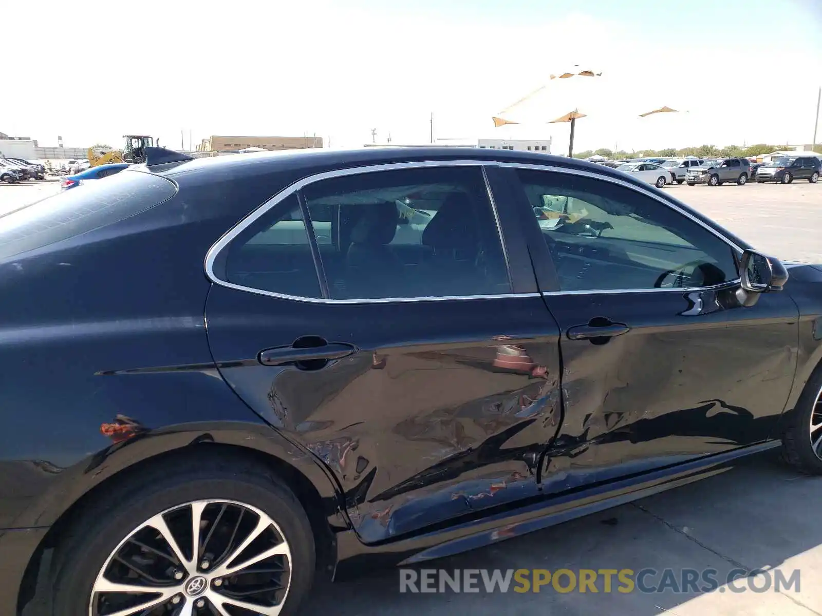 9 Photograph of a damaged car 4T1B11HK6KU196552 TOYOTA CAMRY 2019