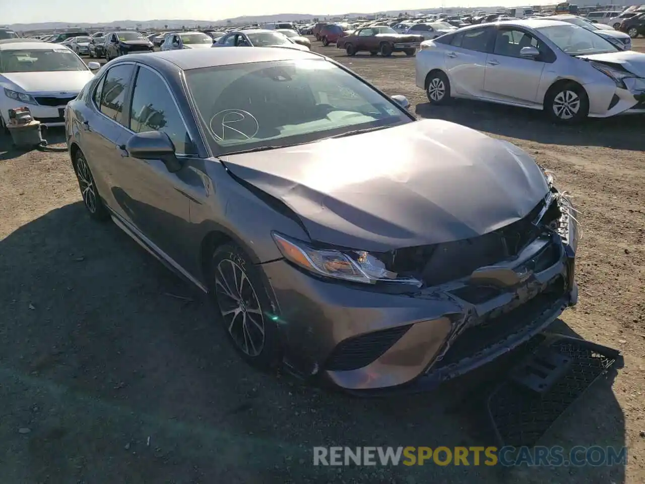 1 Photograph of a damaged car 4T1B11HK6KU196924 TOYOTA CAMRY 2019