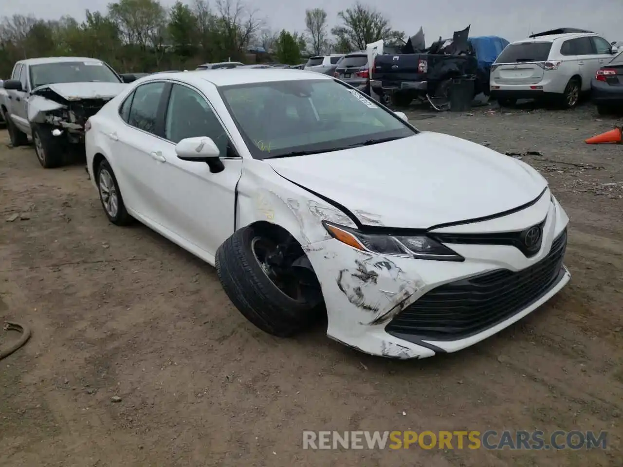 1 Photograph of a damaged car 4T1B11HK6KU197670 TOYOTA CAMRY 2019