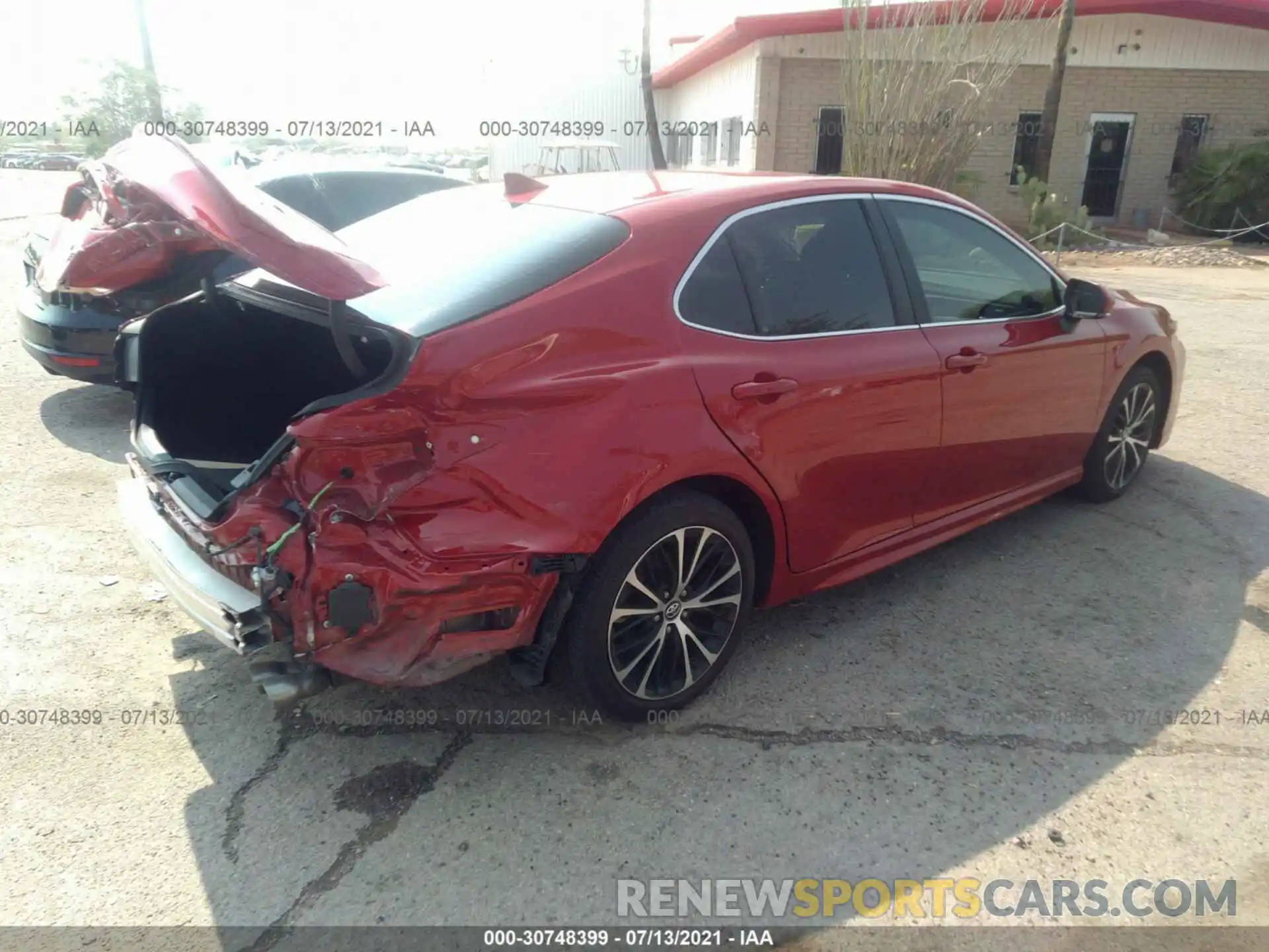 4 Photograph of a damaged car 4T1B11HK6KU198446 TOYOTA CAMRY 2019