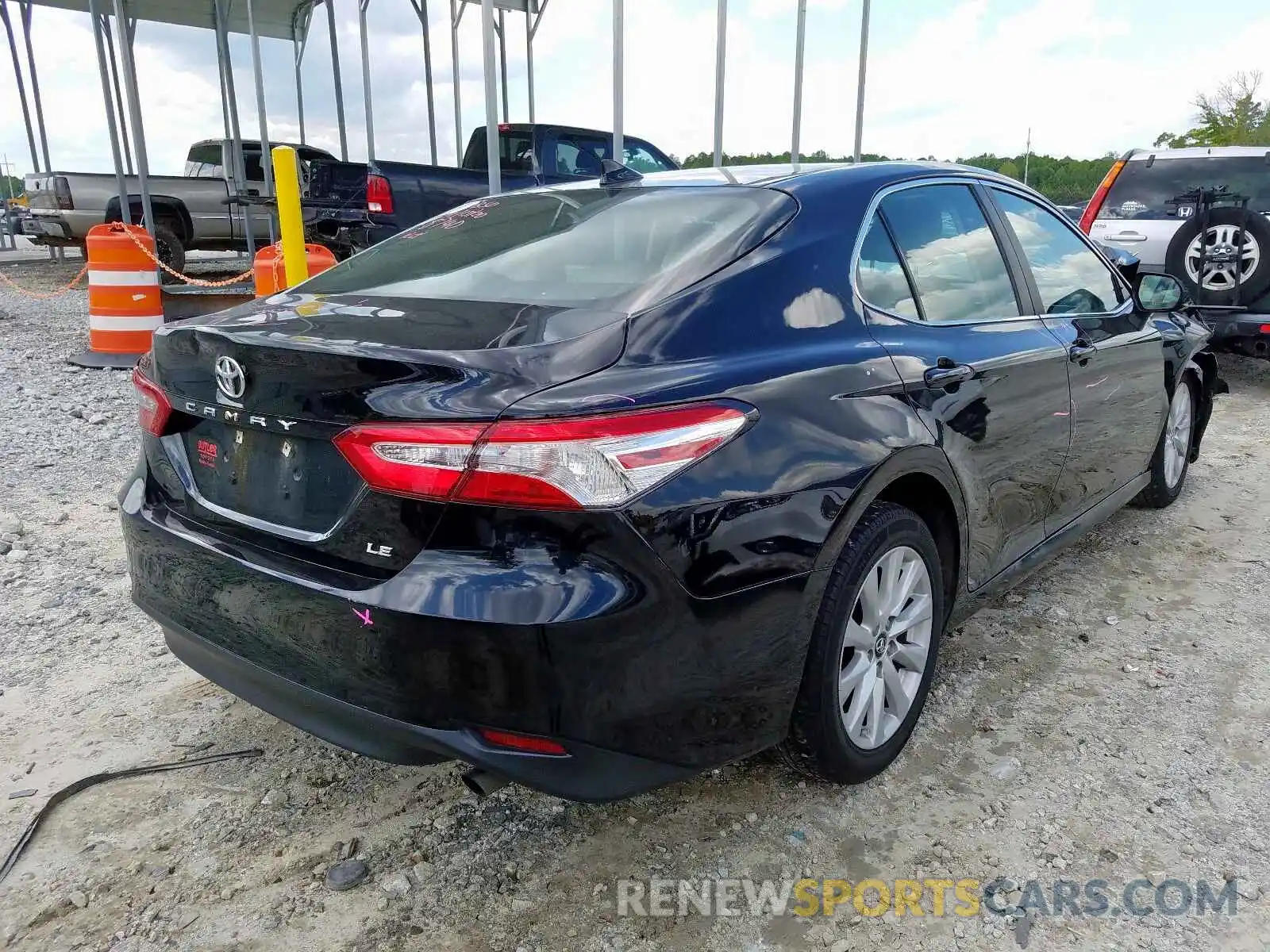 4 Photograph of a damaged car 4T1B11HK6KU198740 TOYOTA CAMRY 2019