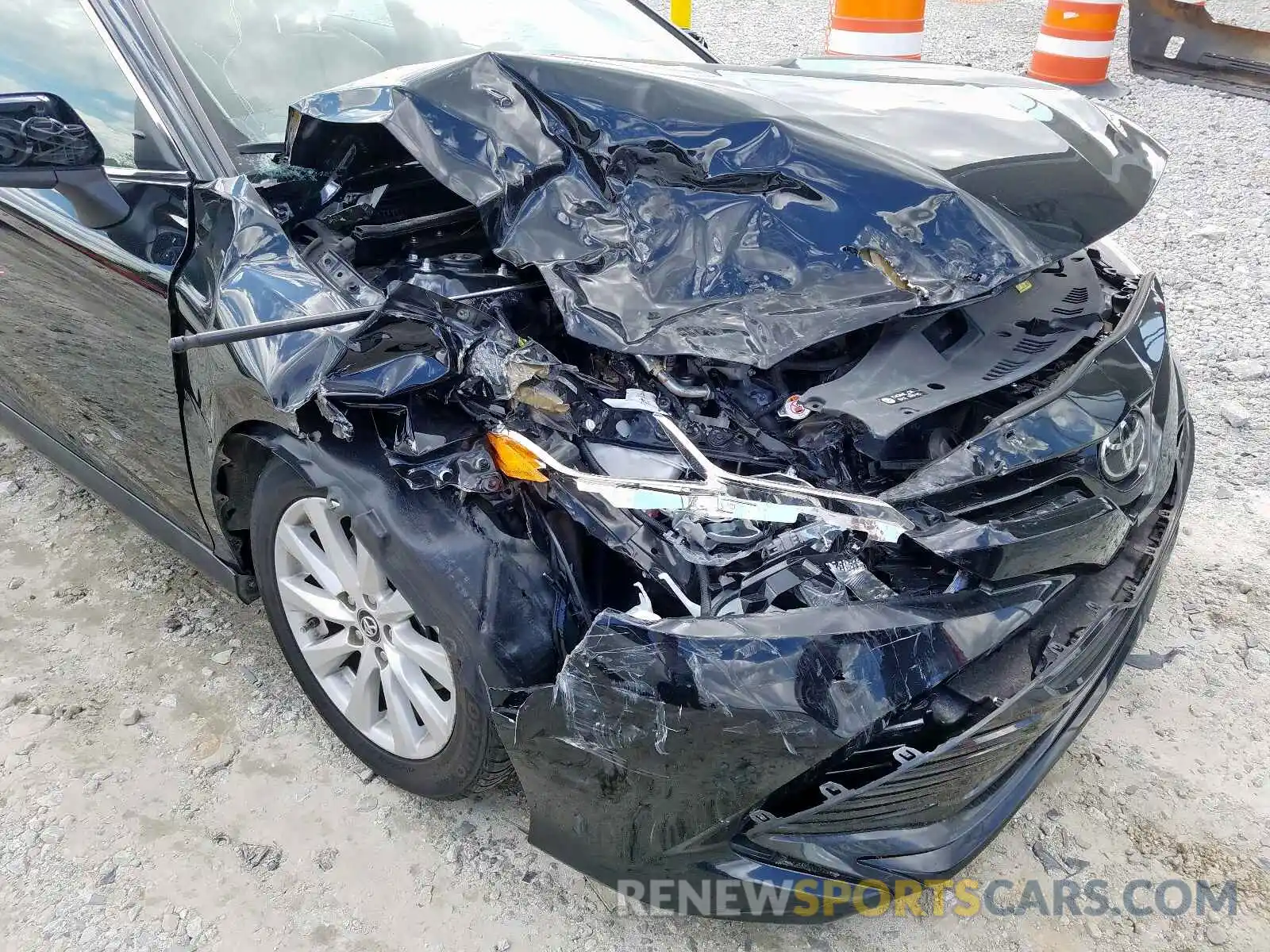 9 Photograph of a damaged car 4T1B11HK6KU198740 TOYOTA CAMRY 2019