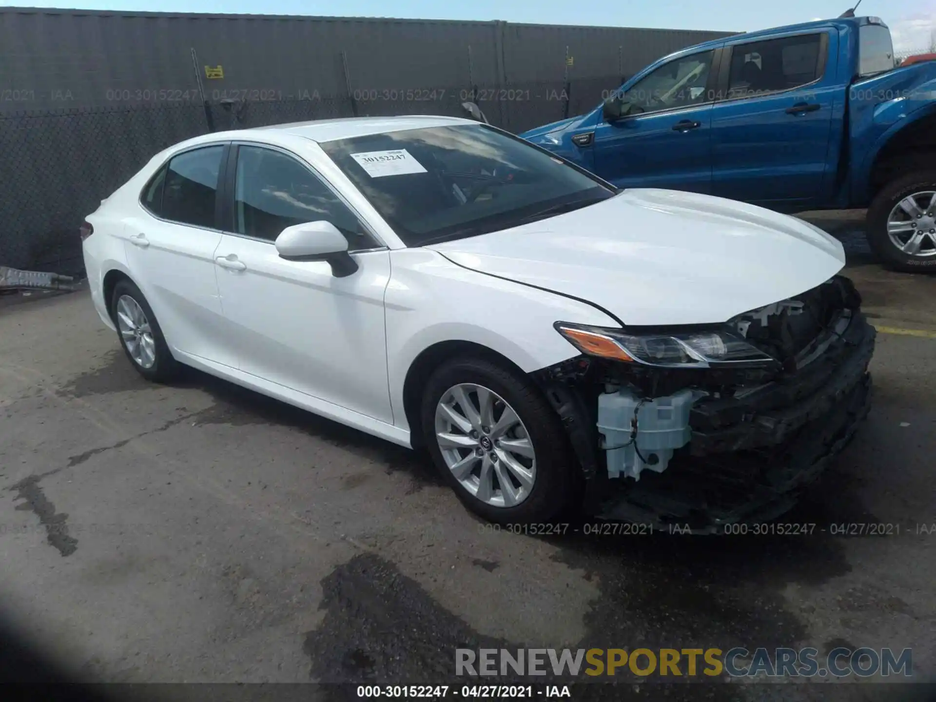 1 Photograph of a damaged car 4T1B11HK6KU199533 TOYOTA CAMRY 2019