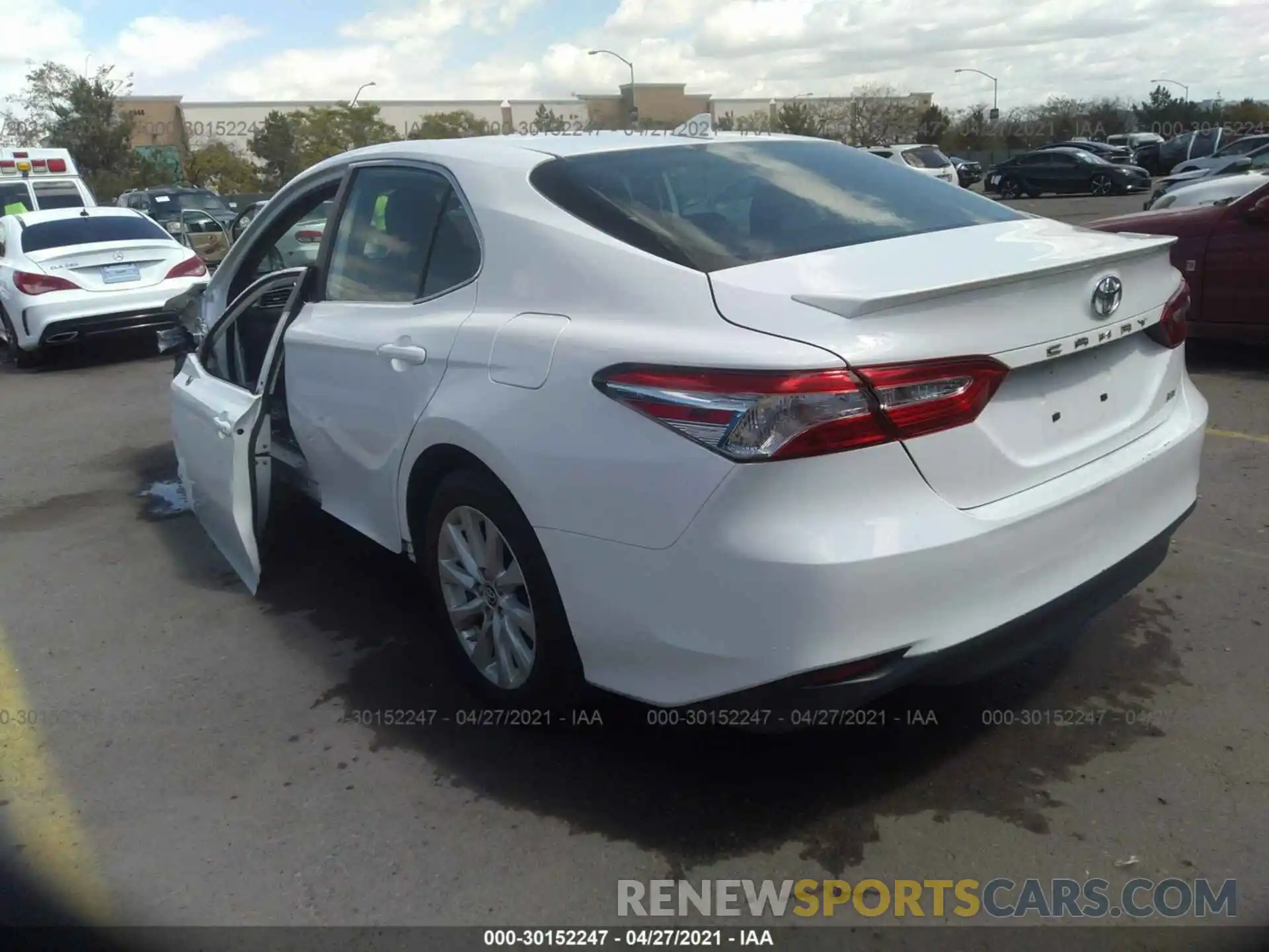 3 Photograph of a damaged car 4T1B11HK6KU199533 TOYOTA CAMRY 2019