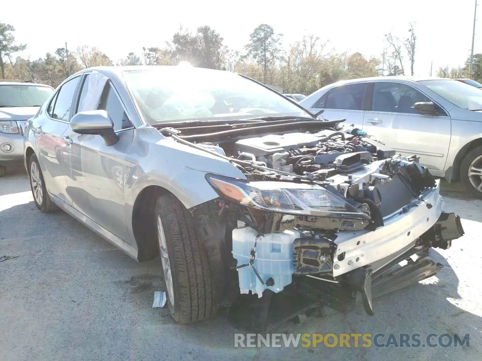 1 Photograph of a damaged car 4T1B11HK6KU199757 TOYOTA CAMRY 2019