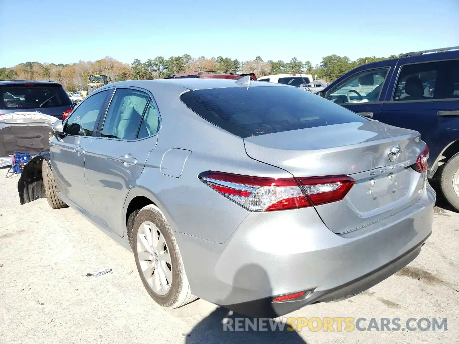 3 Photograph of a damaged car 4T1B11HK6KU199757 TOYOTA CAMRY 2019